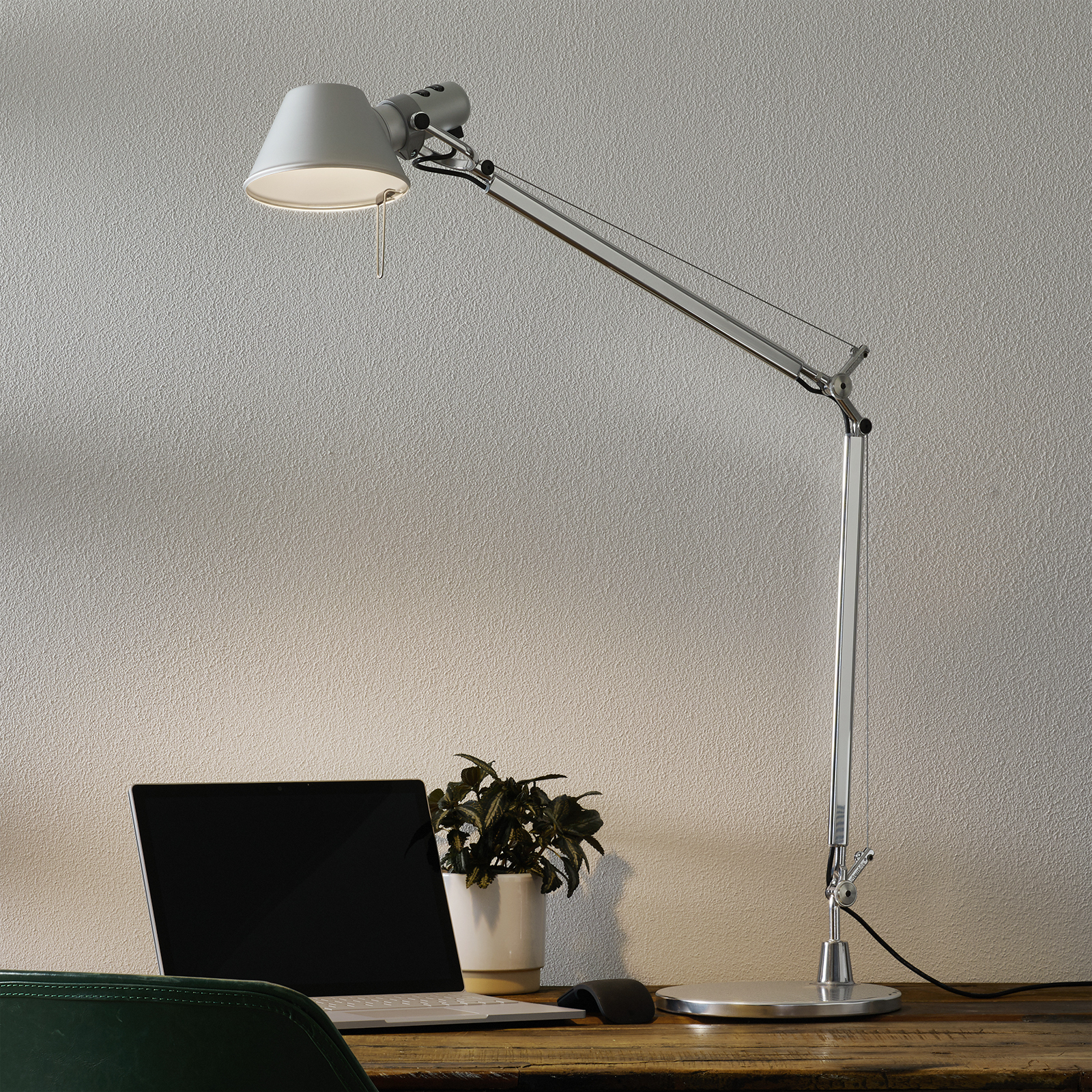 Artemide Tolomeo table lamp LED Tunable White