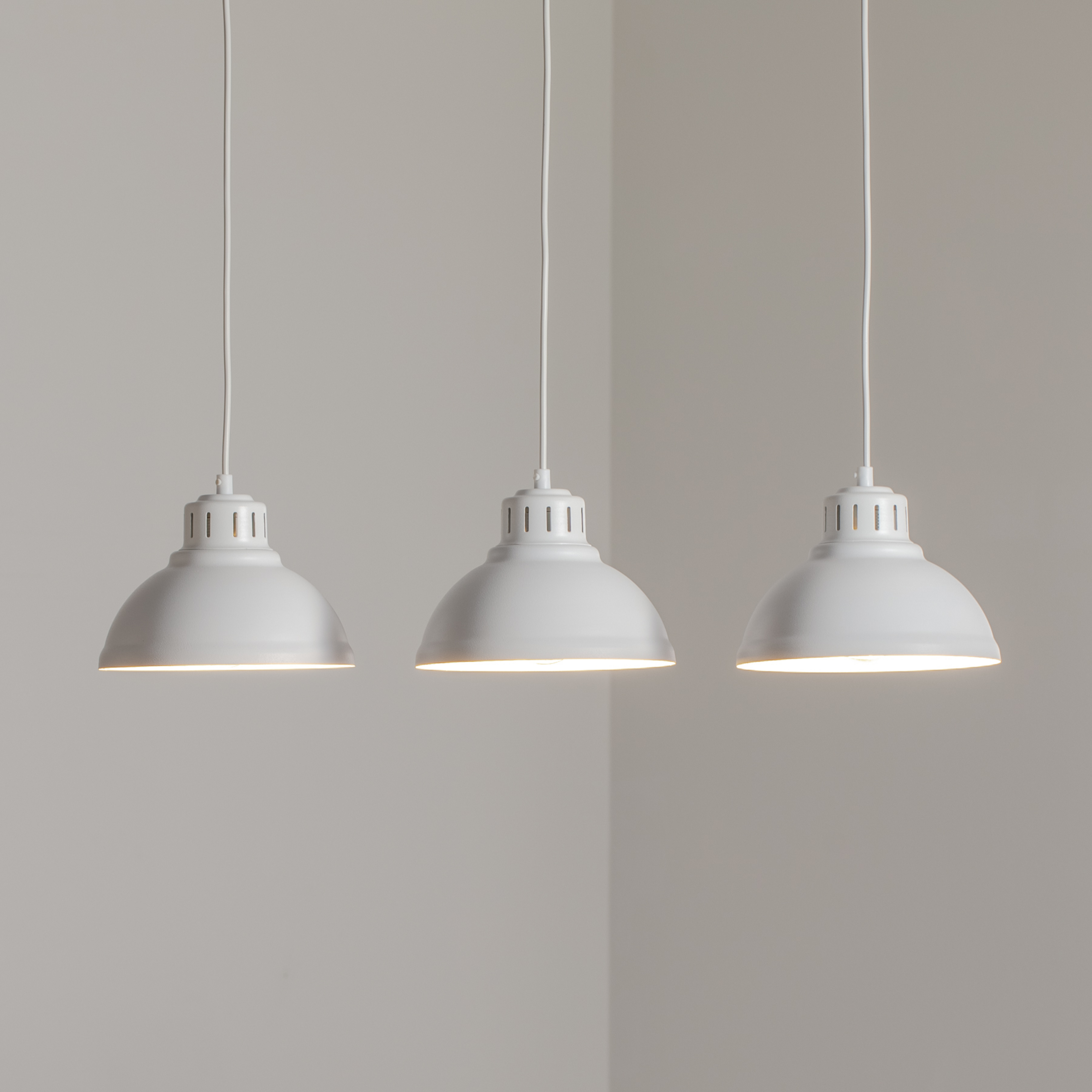 Lampada a sospensione Sven, a 3 luci, bianca, acciaio, E27