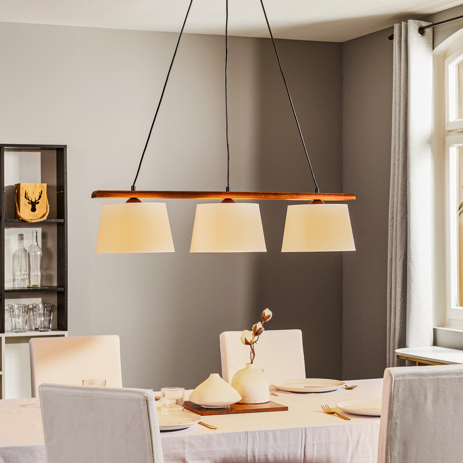 Švedijos pakabinamas šviestuvas, trijų lempučių, riešutmedžio ąžuolas
