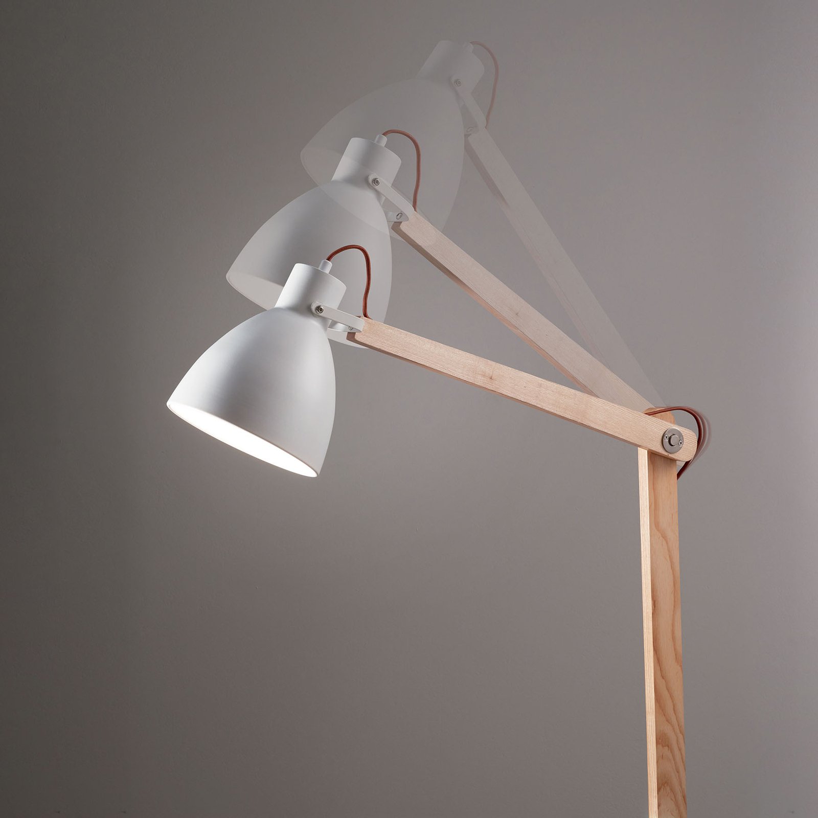 Stolní lampa Sveva ze dřeva, bílá/jasan