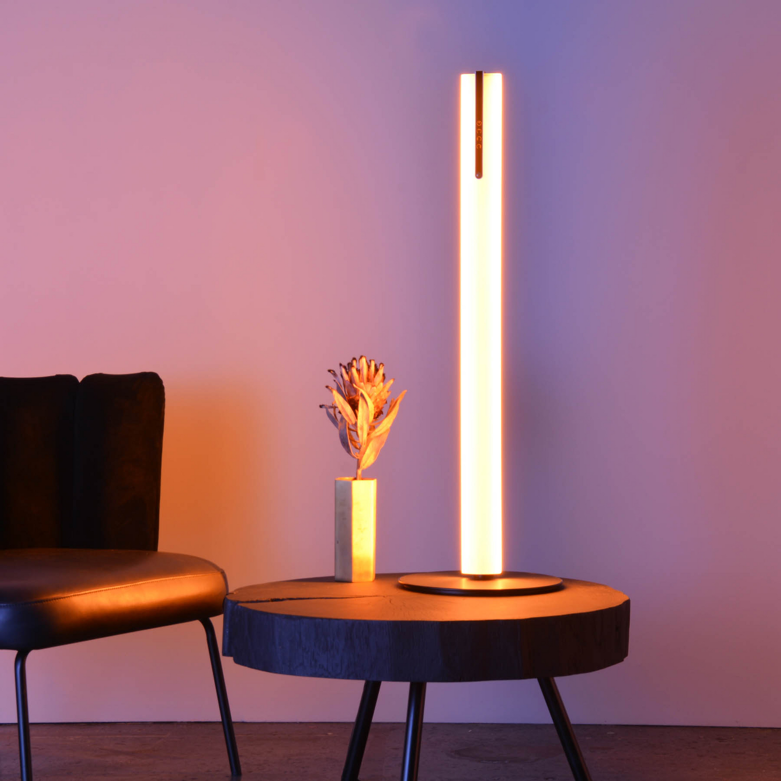 HEAVN One with QI charging station & air sensor