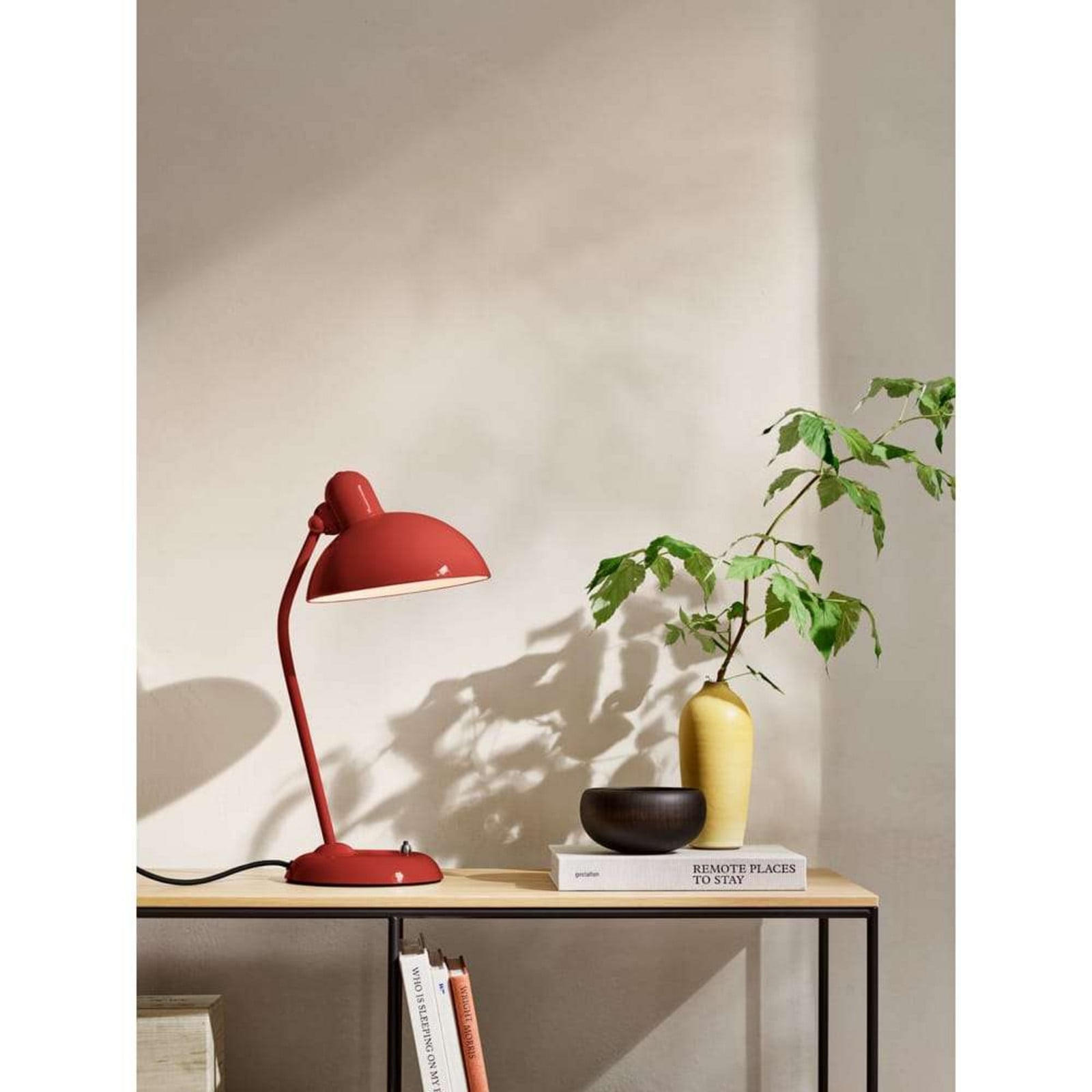 KAISER idell™ 6556-T bordlampe, rød, 47 cm FRITZ HANSEN - Stue - Vintage - Metal billede