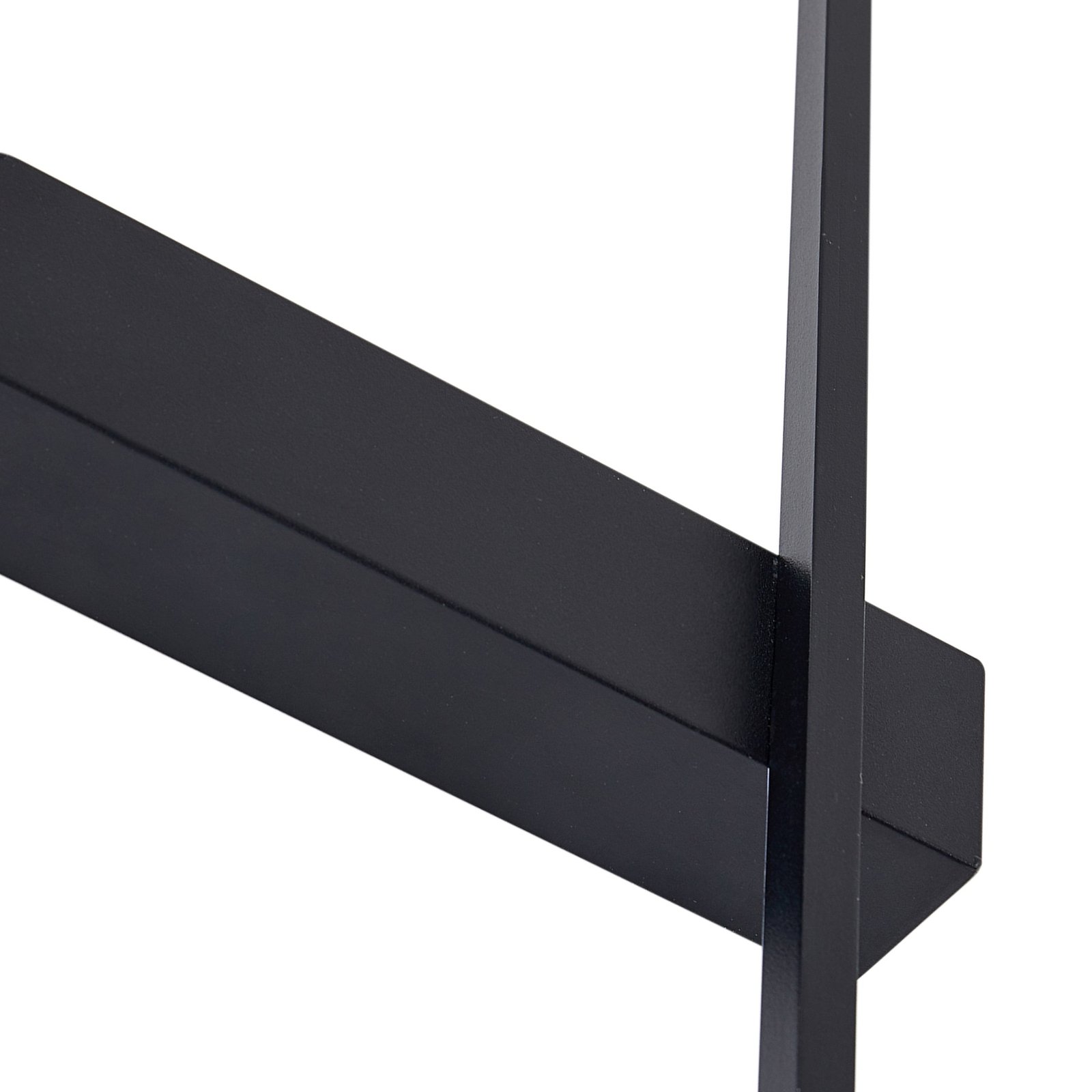 Aplique de pared LED Lindby Natsumi, negro, aluminio, 90 cm