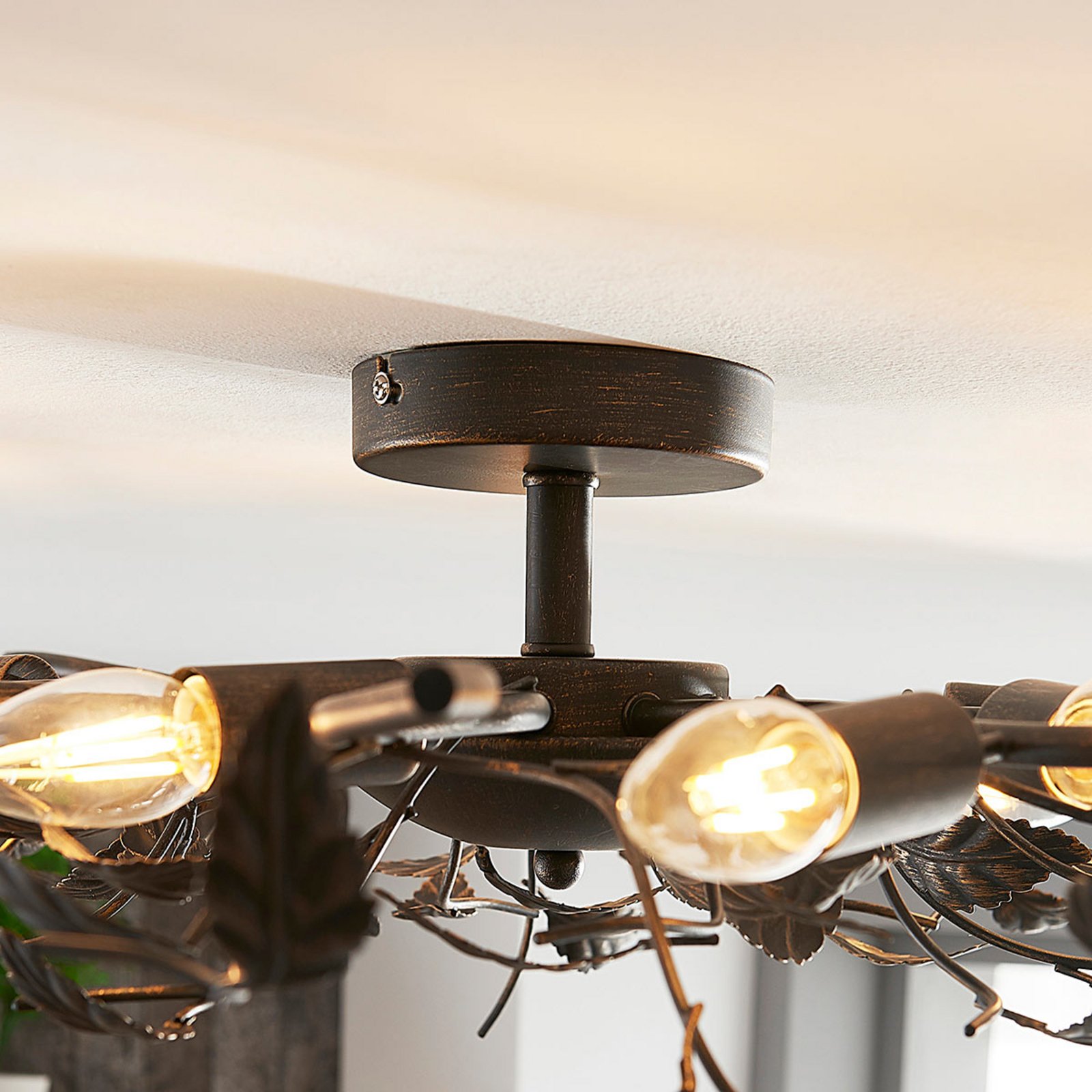 Lindby Deckenlampe Yos, 10-flg., 95 cm, schwarz-kupfer, E14