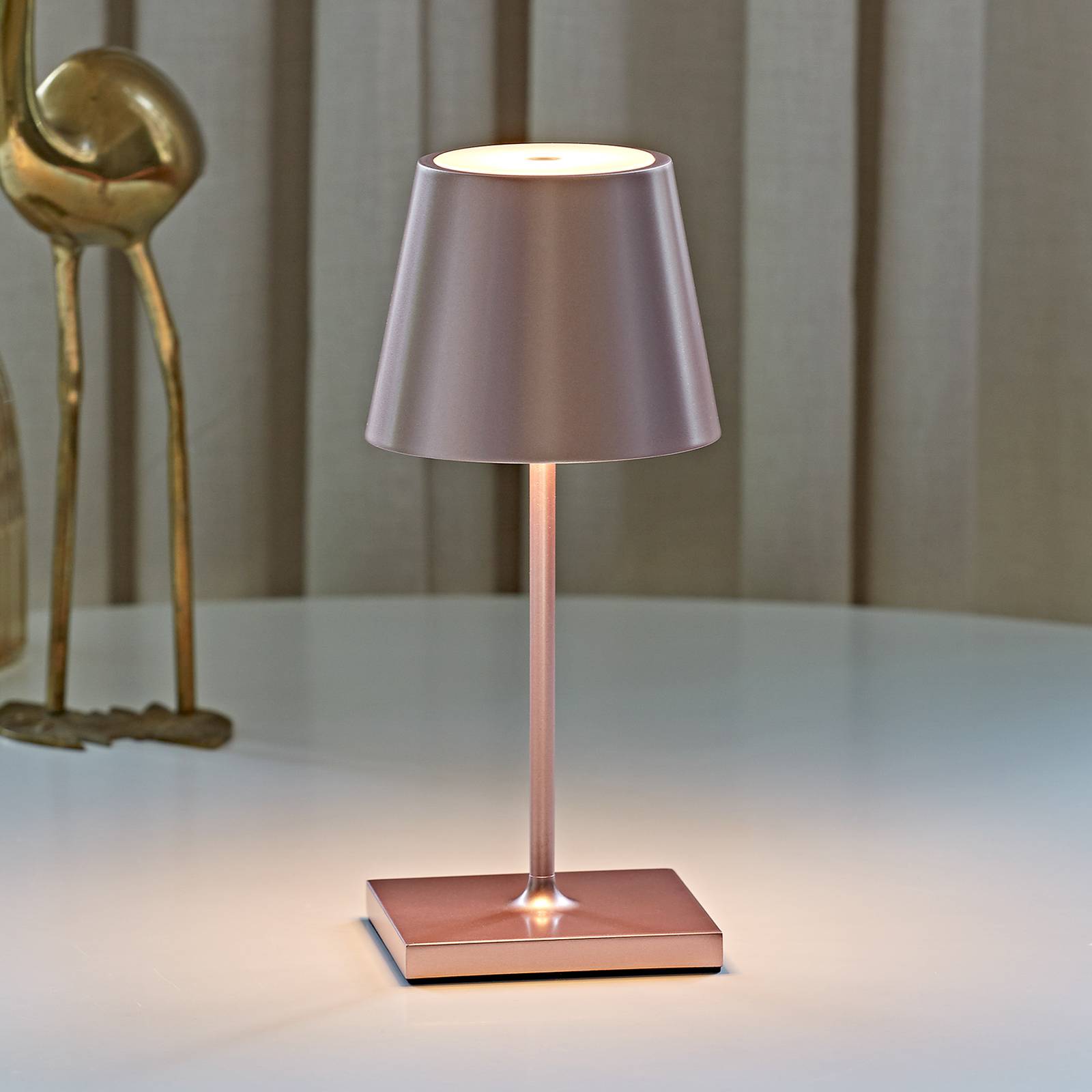 Akumulatorowa lampa stołowa LED Nuindie mini, USB-C, różowa, IP54, ściemniana