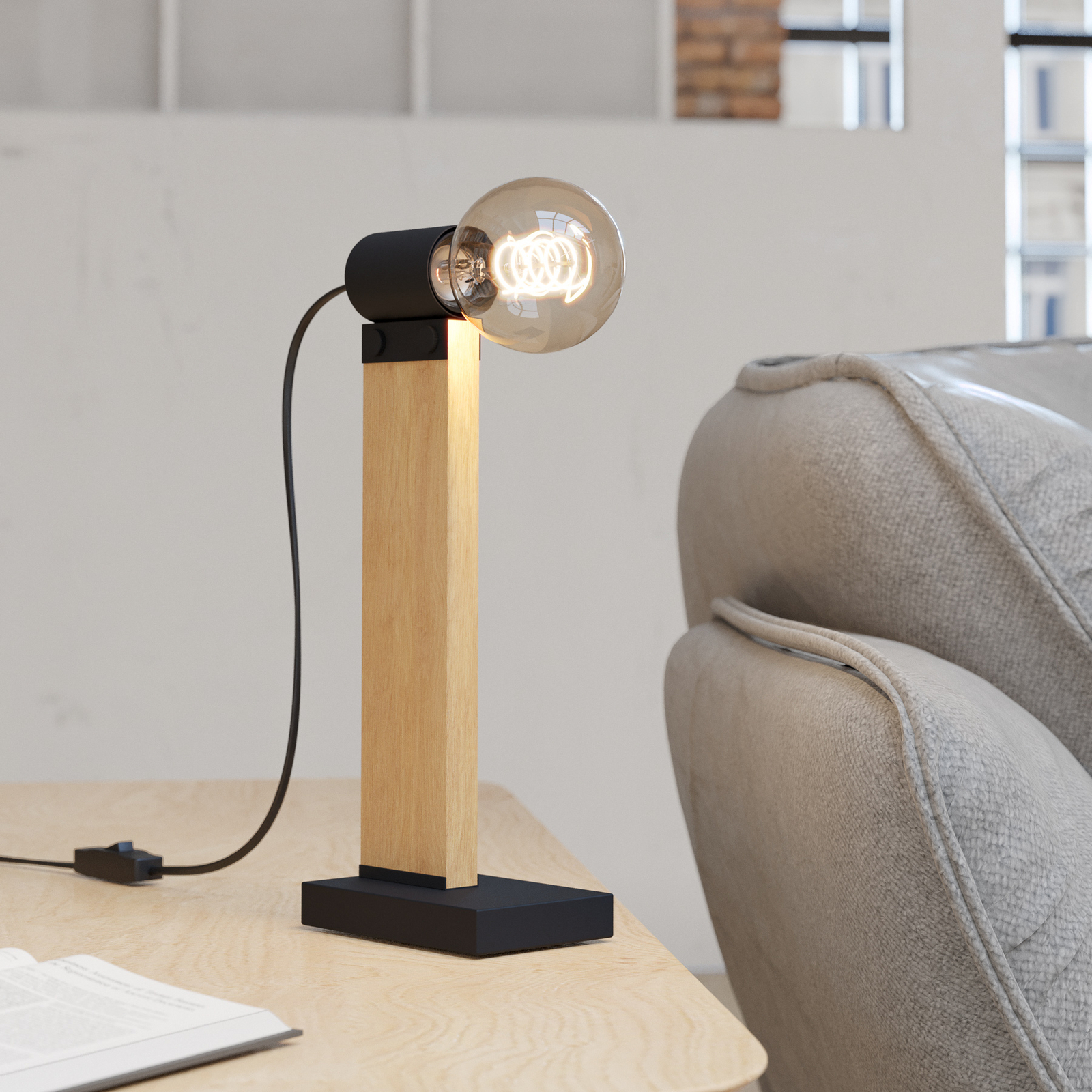 Namizna svetilka EGLO Bailrigg iz lesa