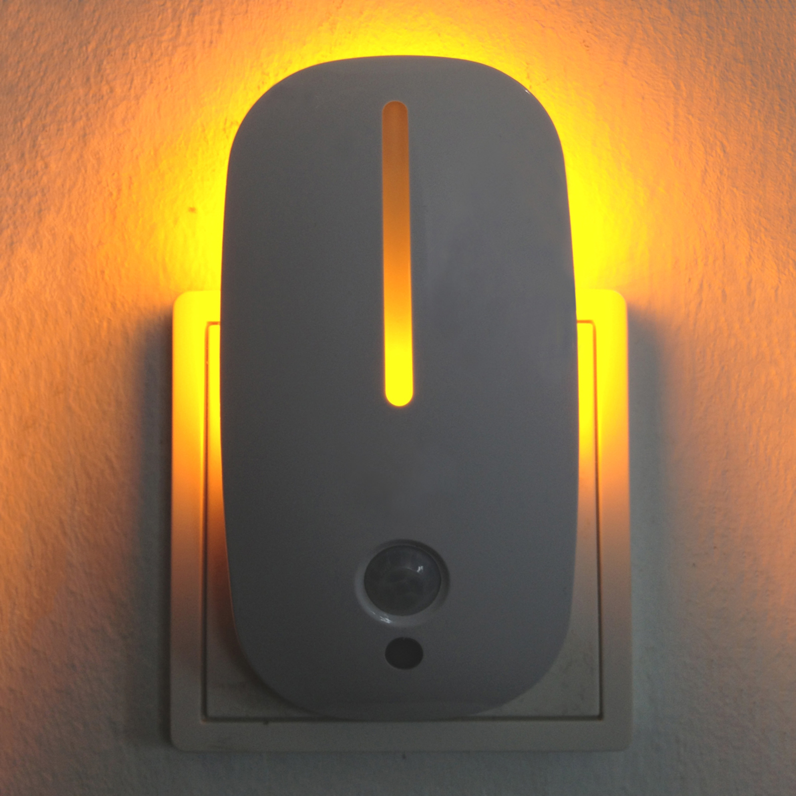 Dora LED nattlys for stikkontakten, m. sensor Nattlys og Nattlamper med sensor Rett i stikkontakten