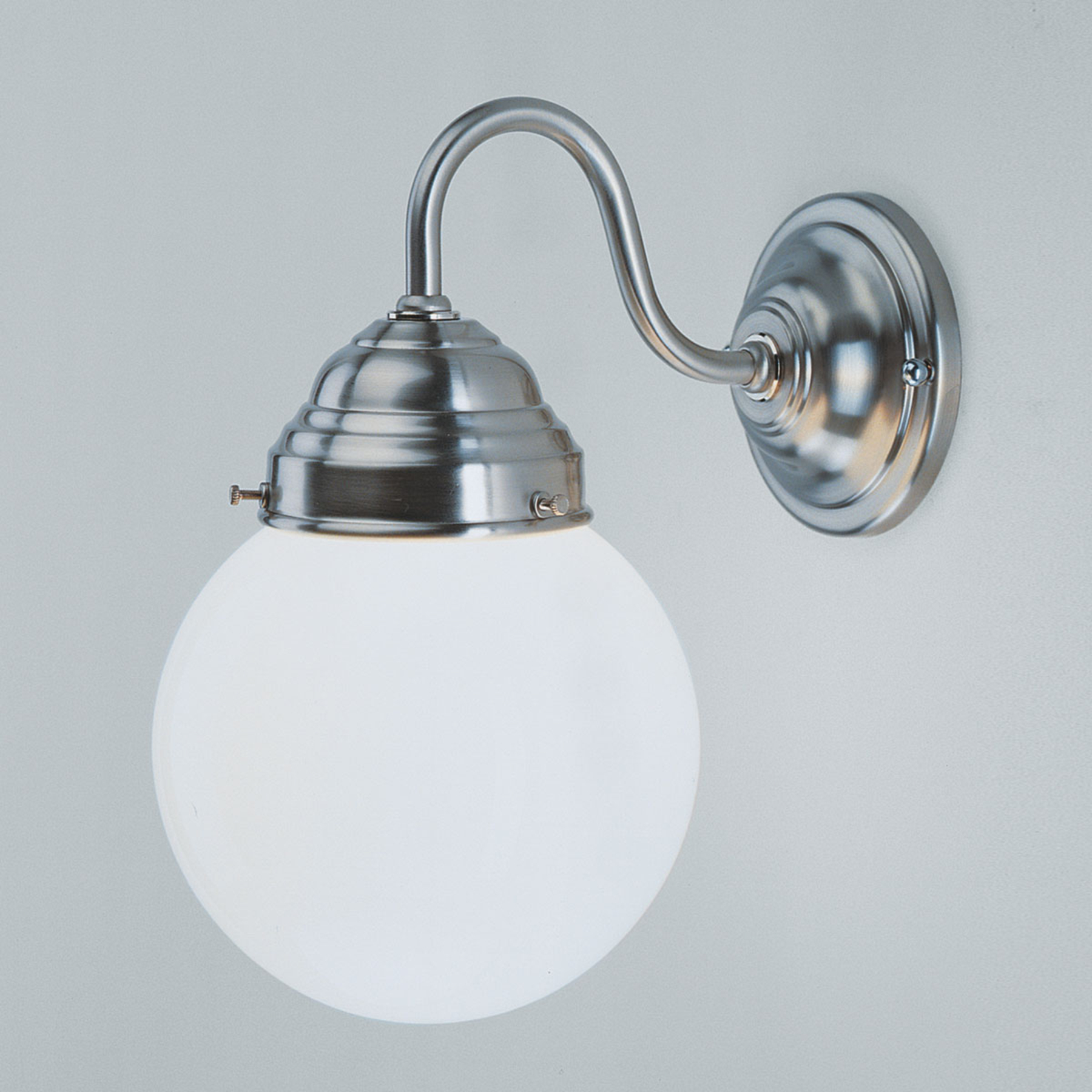Berliner Messinglamp Larry wall light, matt nickel, for Hallway, metal, handblown glass, E27, 40 W, energy efficiency: A++