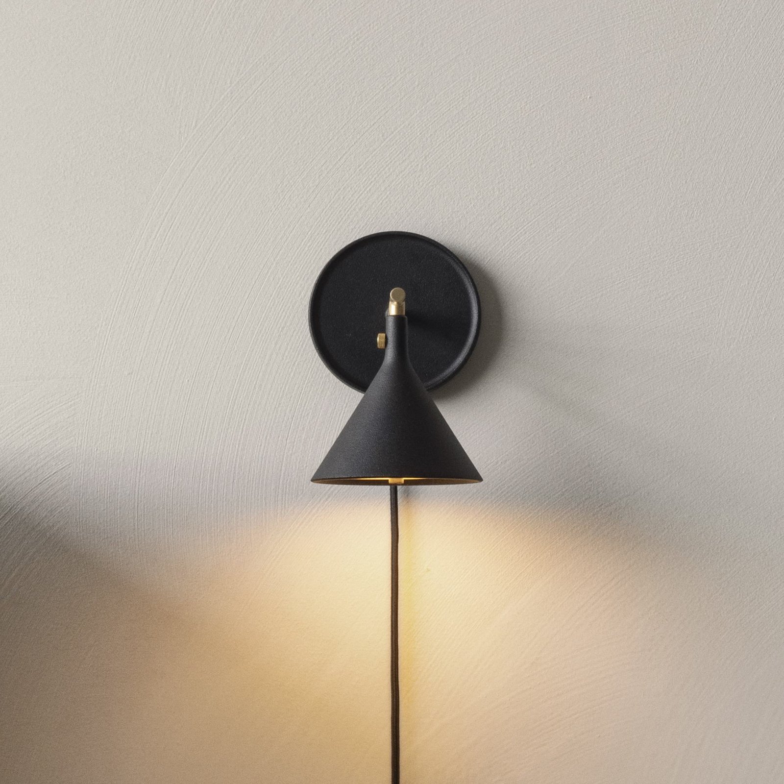 Cast Sconce Vegglampe IP44 Svart - Audo Copenhagen