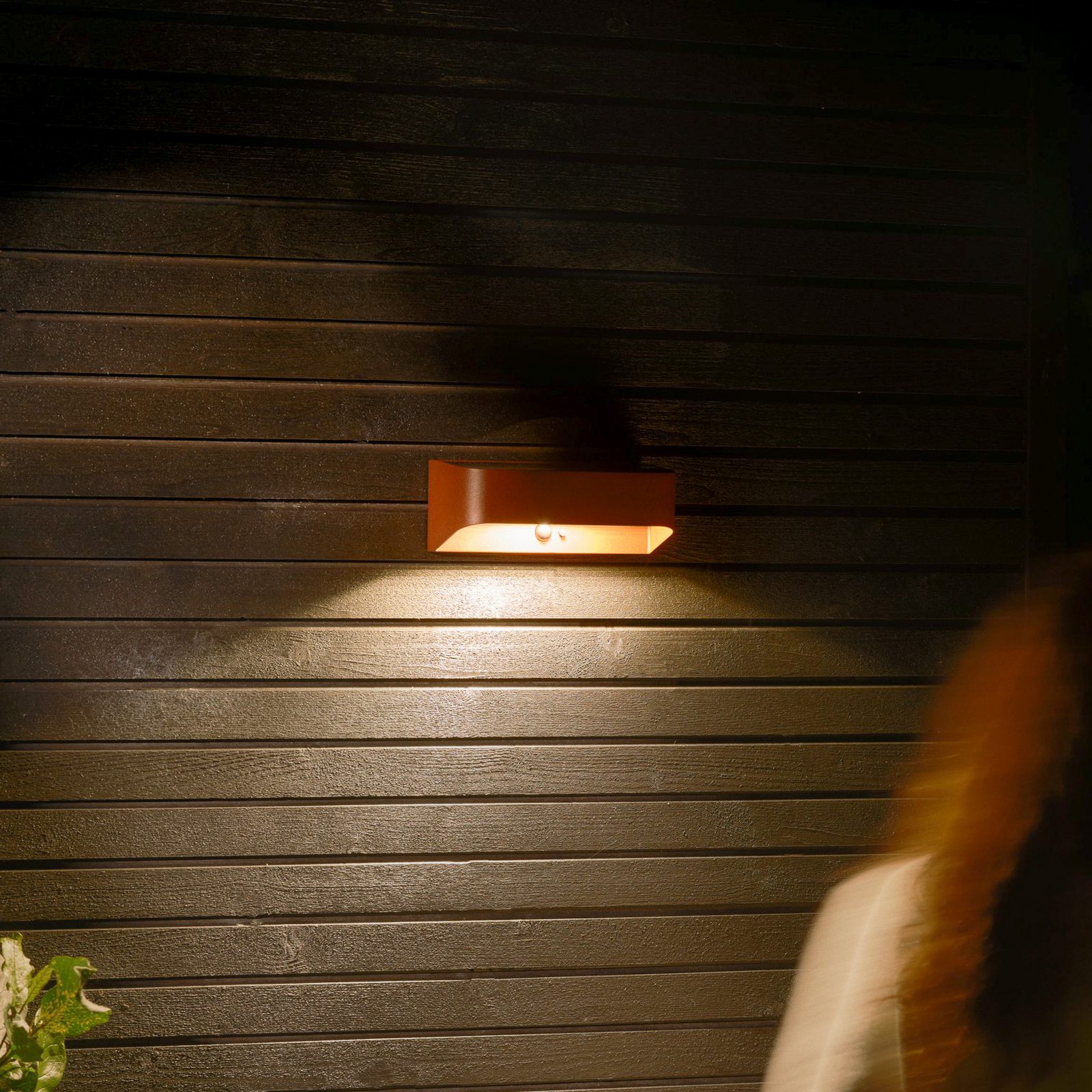 Venkovní solární LED nástěnné svítidlo Marcellio, hnědá, se senzorem, IP54