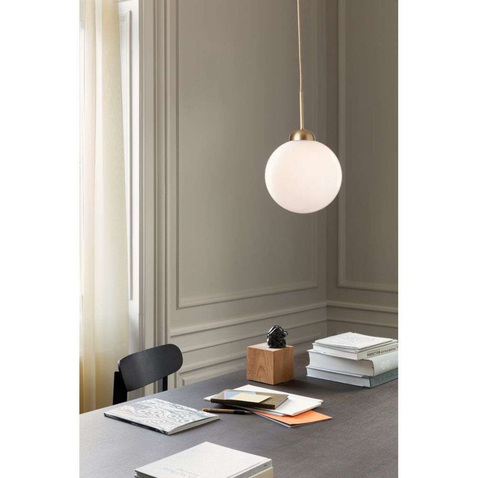 Apiales 1 Pendant Large Brushed Brass/Opal - Nuura