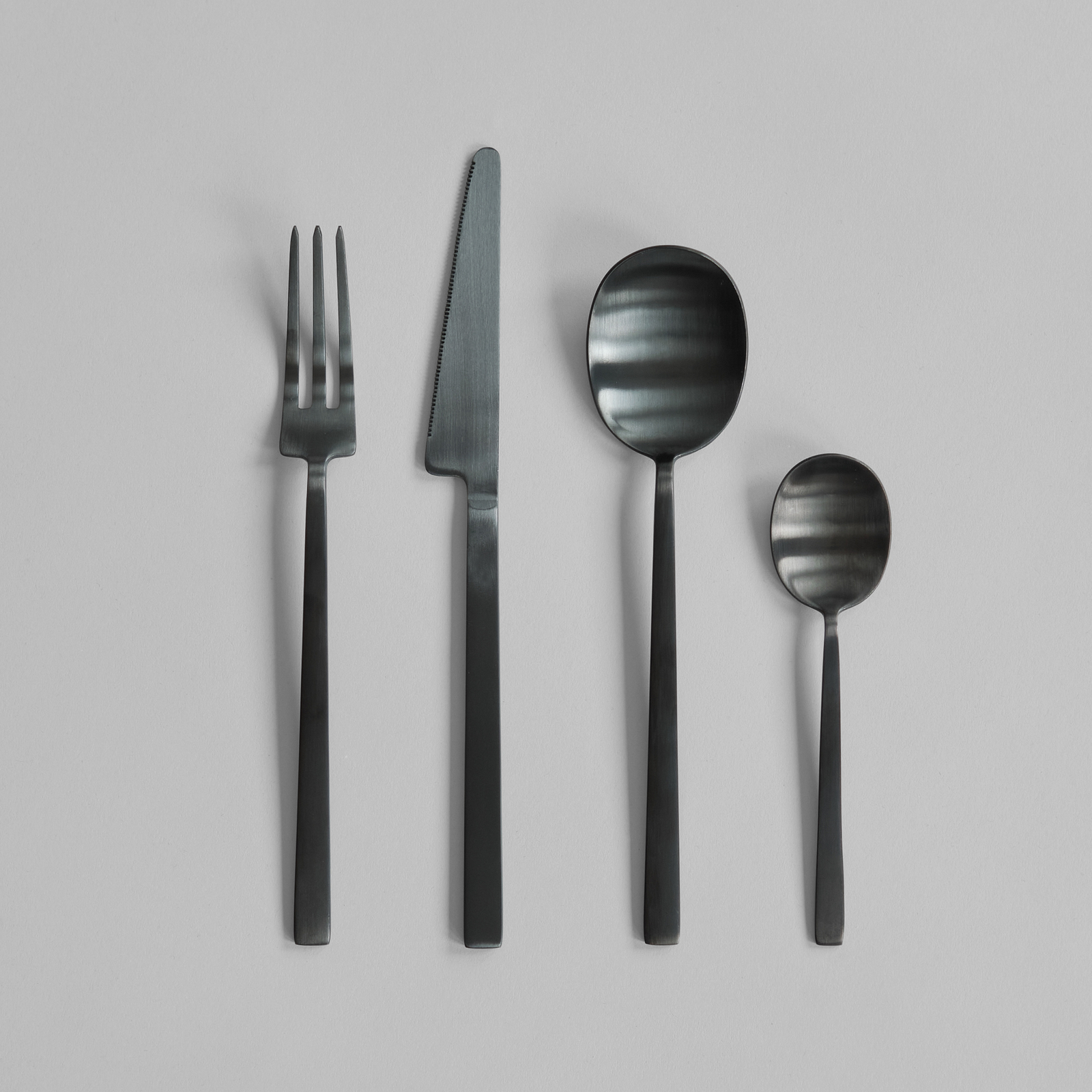 Zestaw sztućców Kogei, czarny, zestaw 16 sztuk – 101 Copenhagen