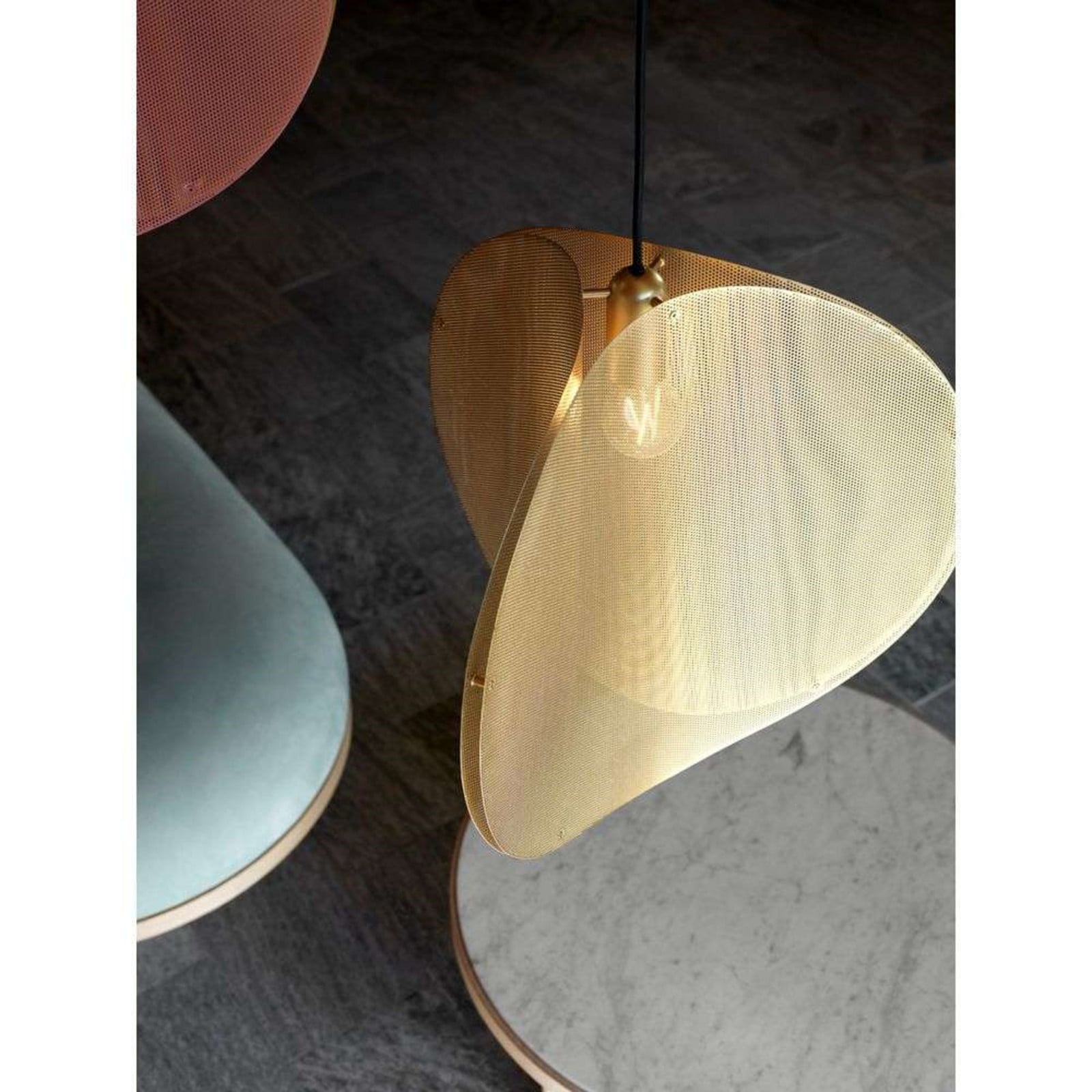 Proxima pendellampe Ø46 messing PLEASE WAIT to be SEATED - Stue - Metal billede