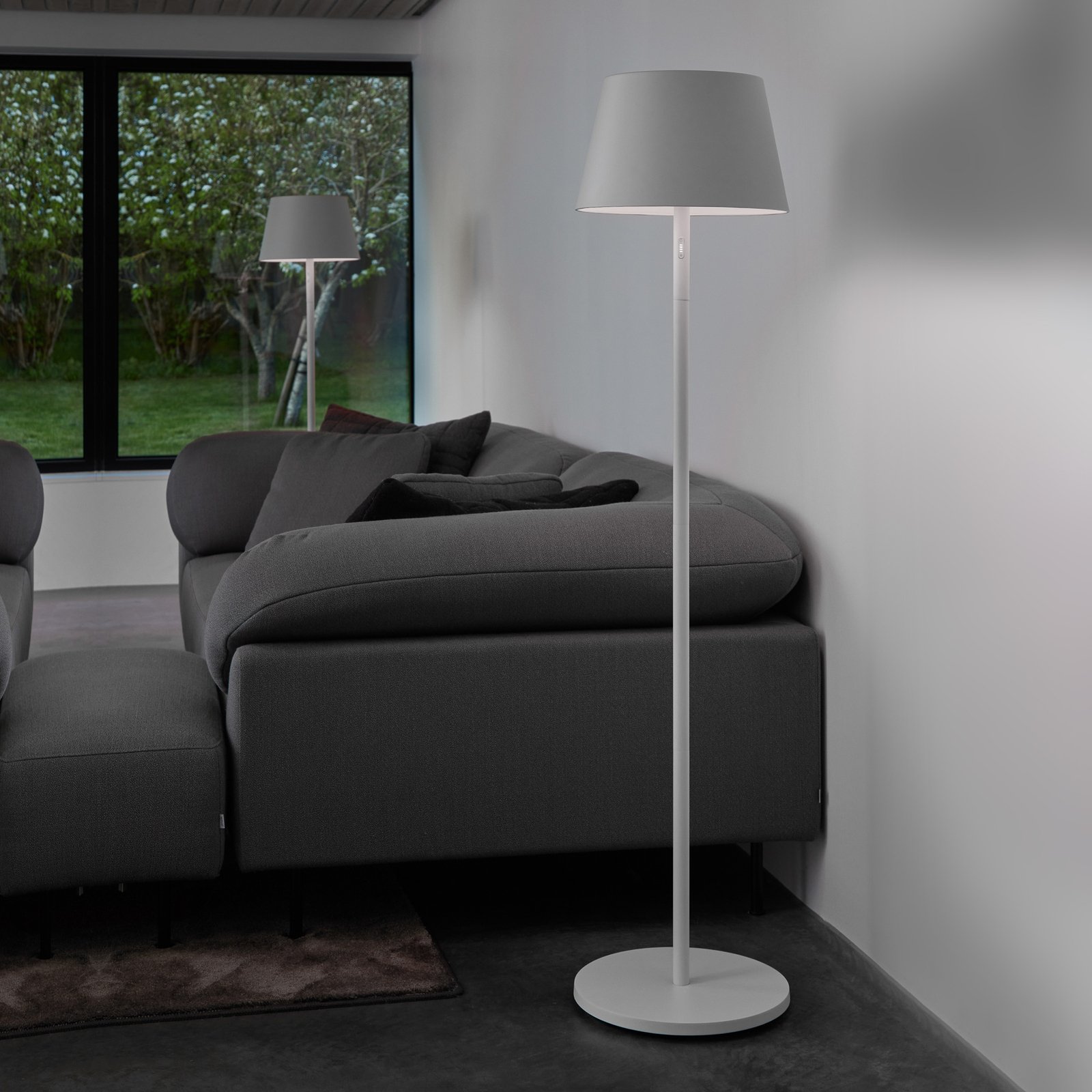 Modi Portable Stehleuchte IP65 White - Loom Design
