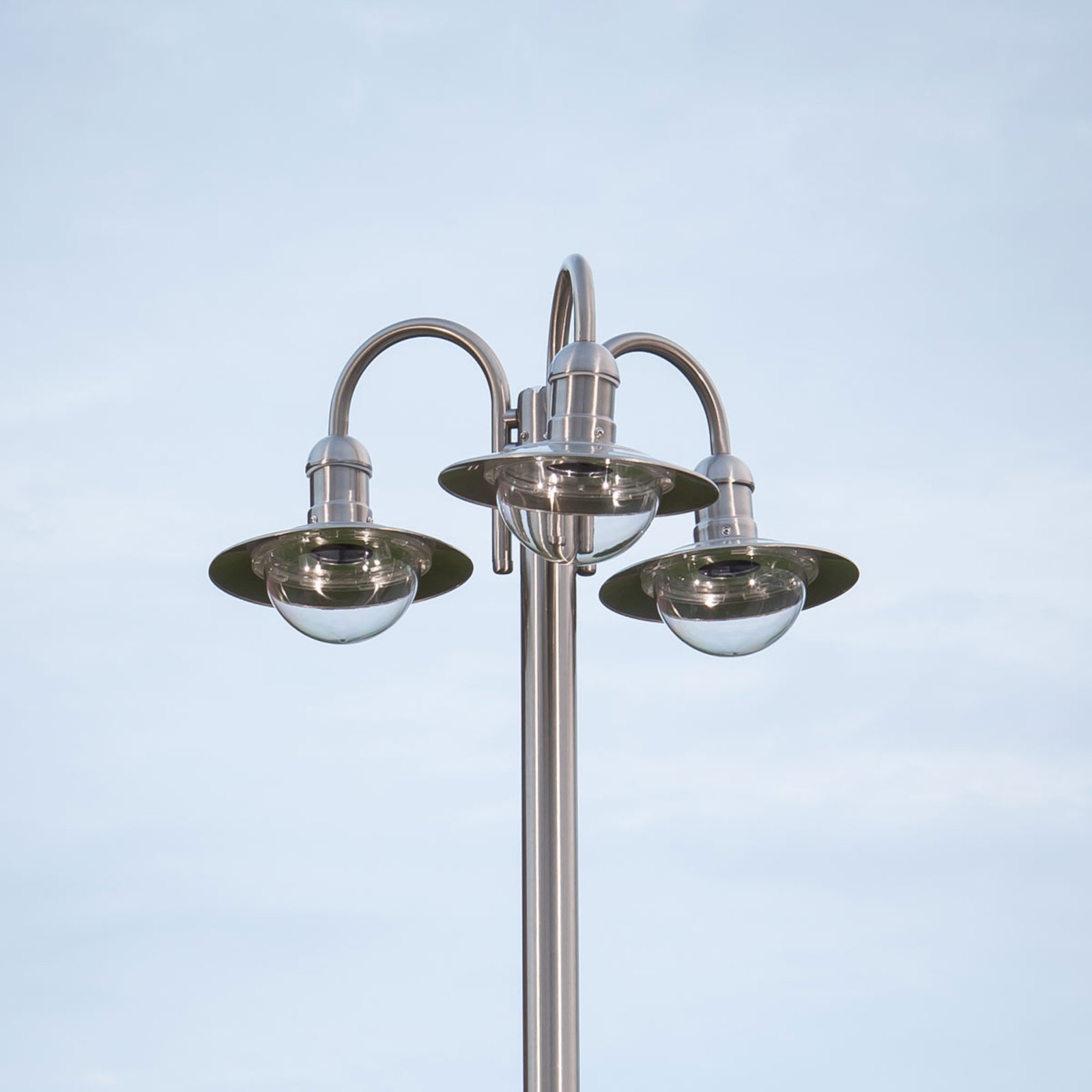 Lindby Außenleuchte Damion, 200 cm, 3-flammig, E27, IP44