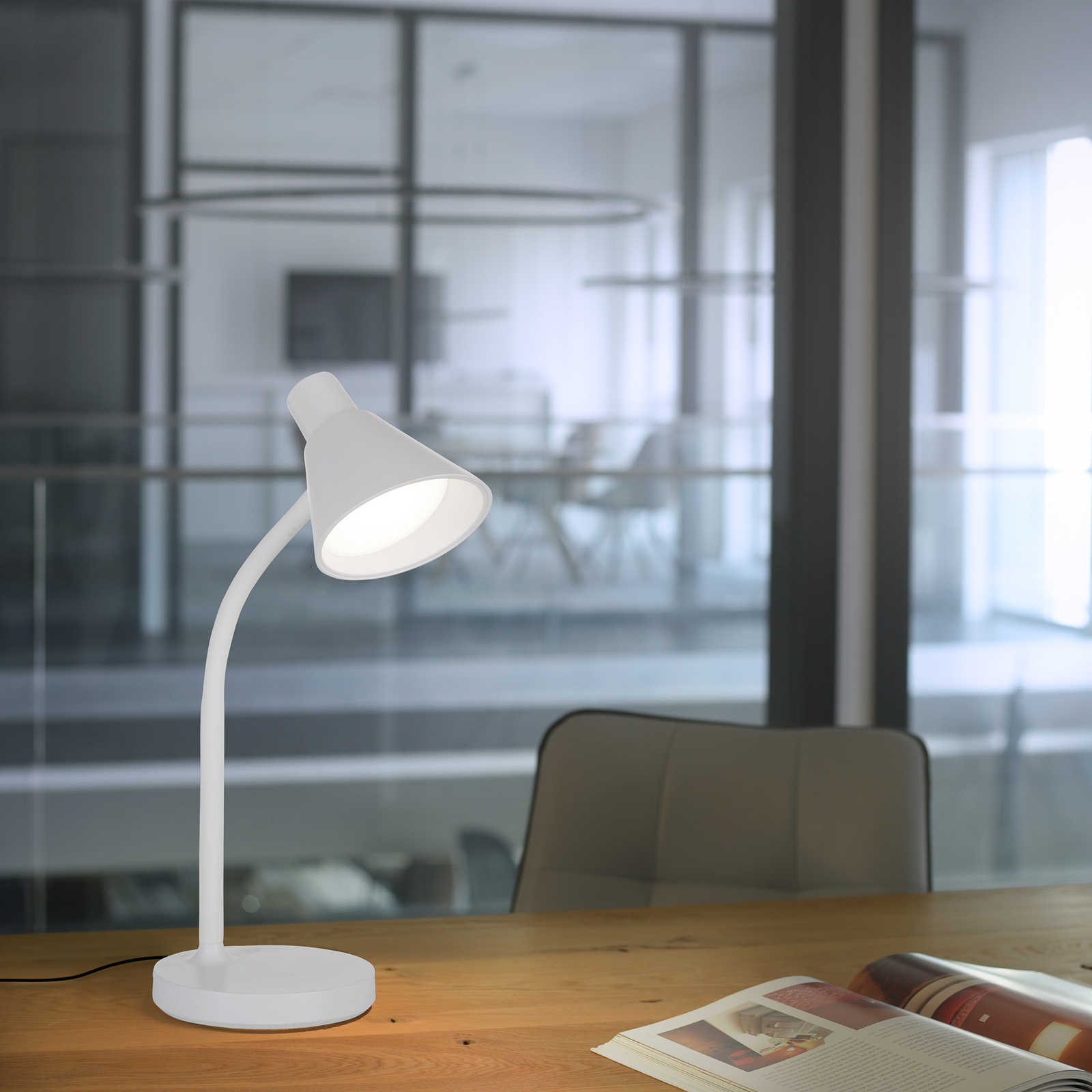 JUST LIGHT. LED stolová lampa Pixie, plast, biela