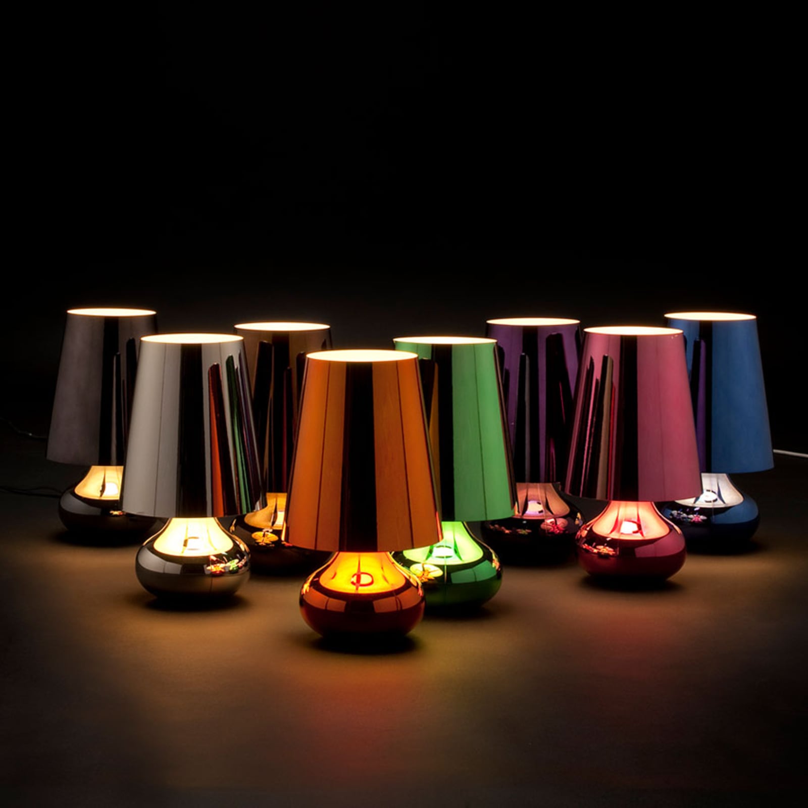 Cindy LED-Tischleuchte, blau metallic - Kartell