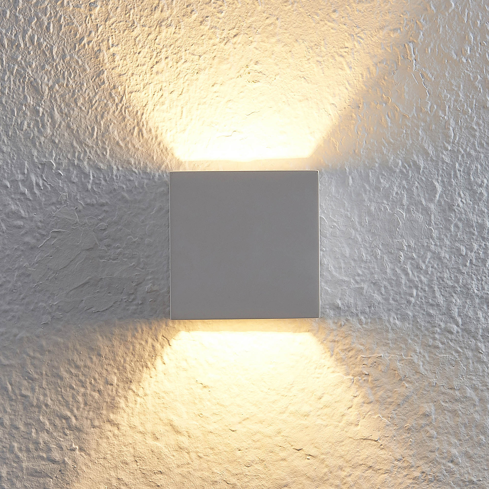Lindby Quaso LED wandlamp van wit gips