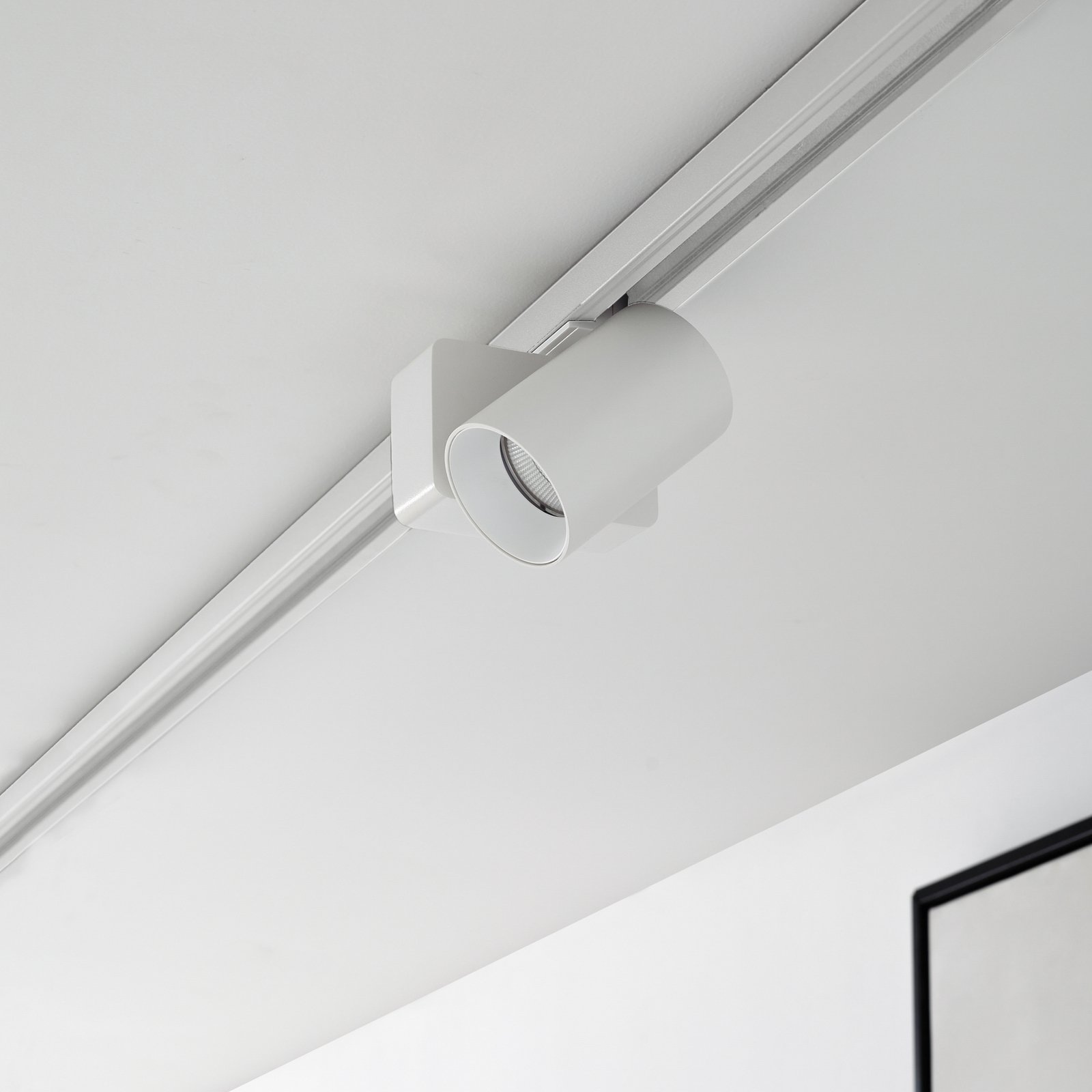 Linaro/Brinja LED Spotskena Vit - Lindby