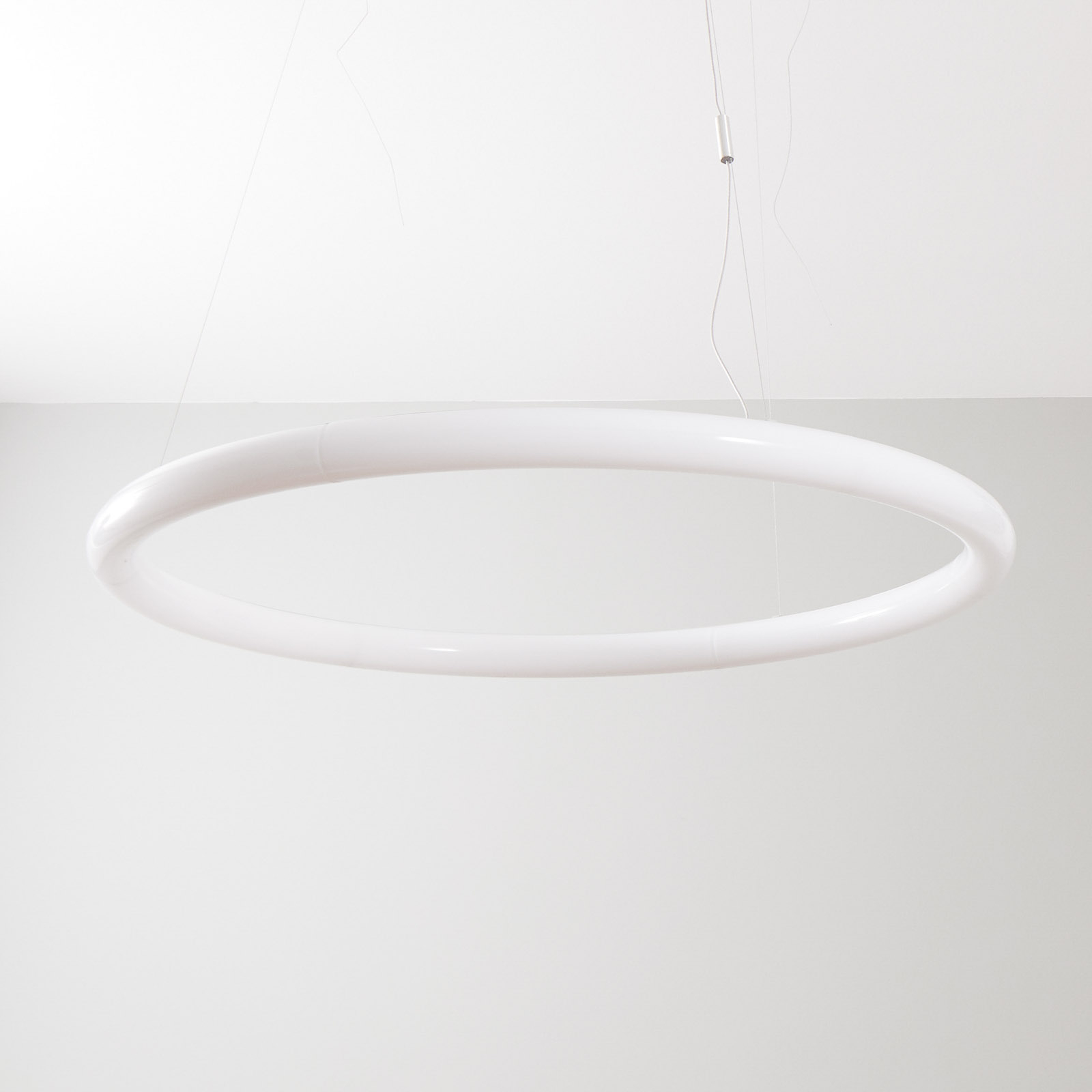 Artemide Alphabet of light circulaire via App