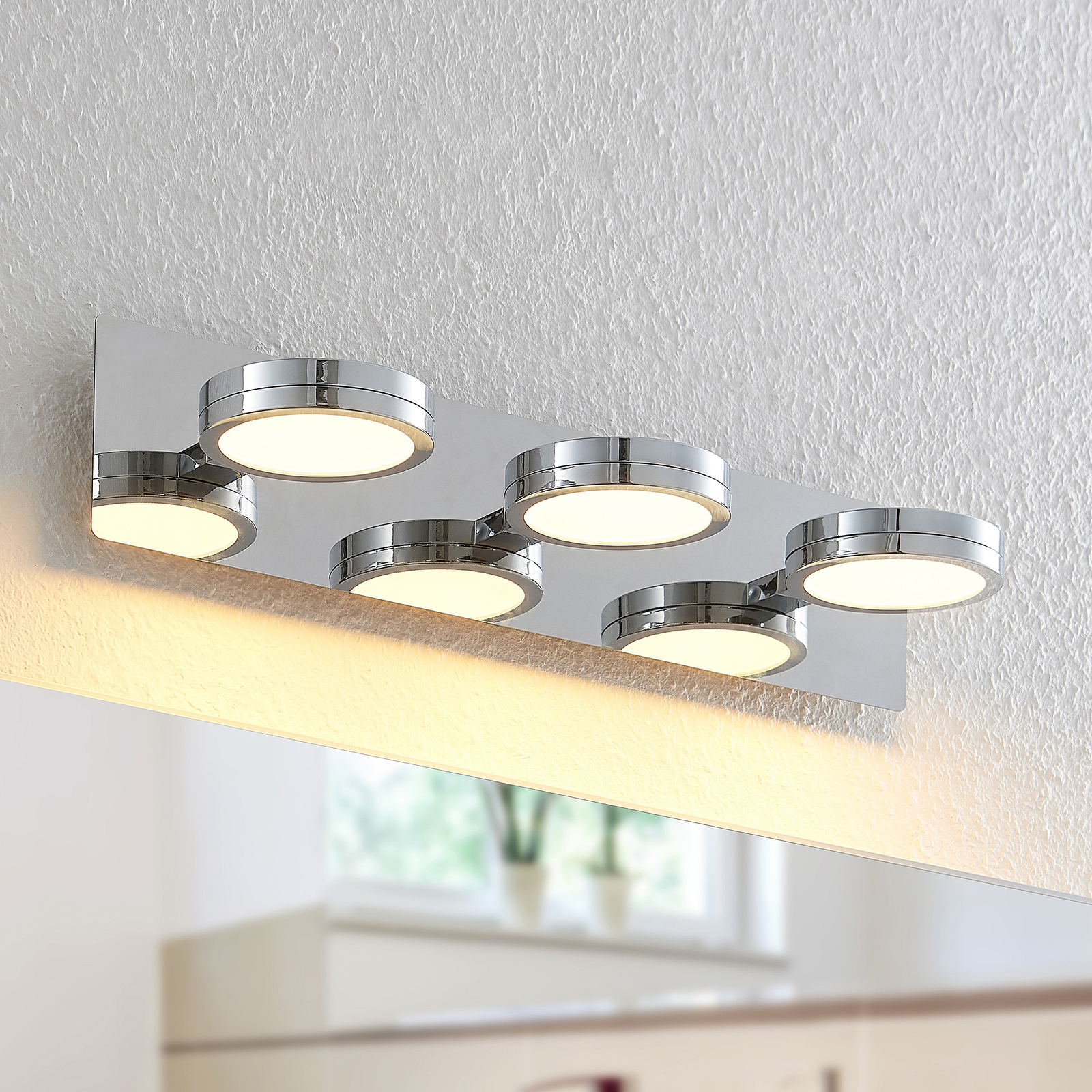 Lindby Skrolla LED-væglampe til badet, 3 lyskilder