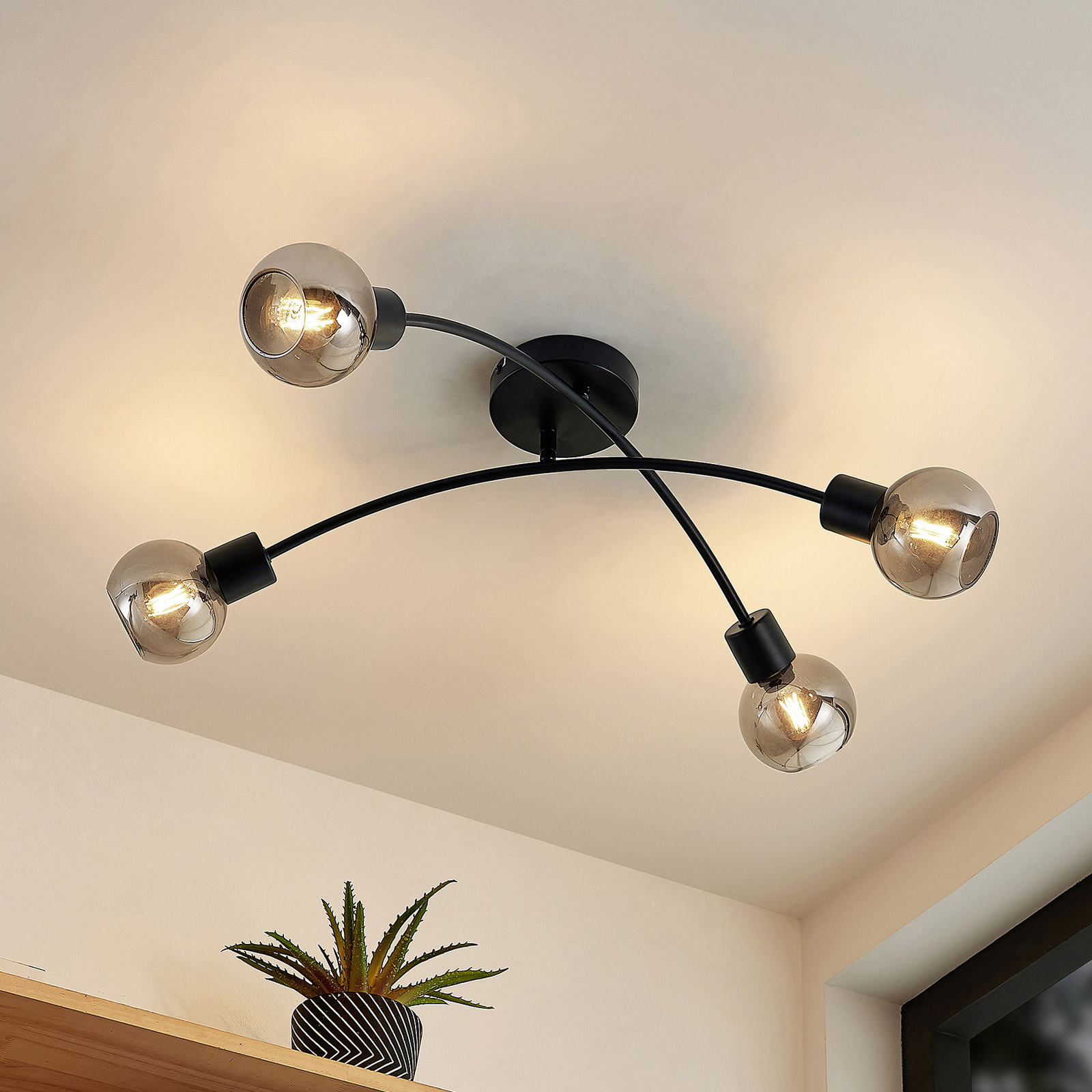 Lindby Lioma ceiling light, 4-bulb, black