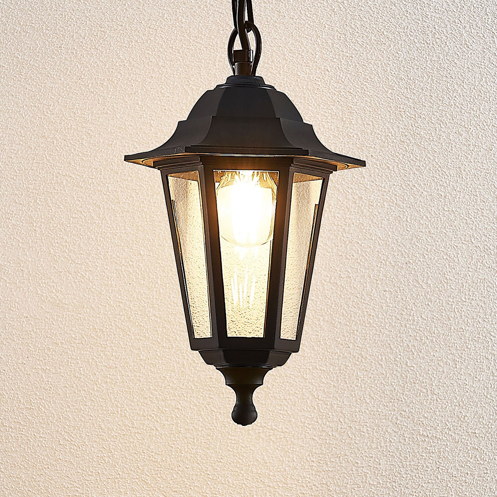 Nane outdoor hanging light in a lantern shape