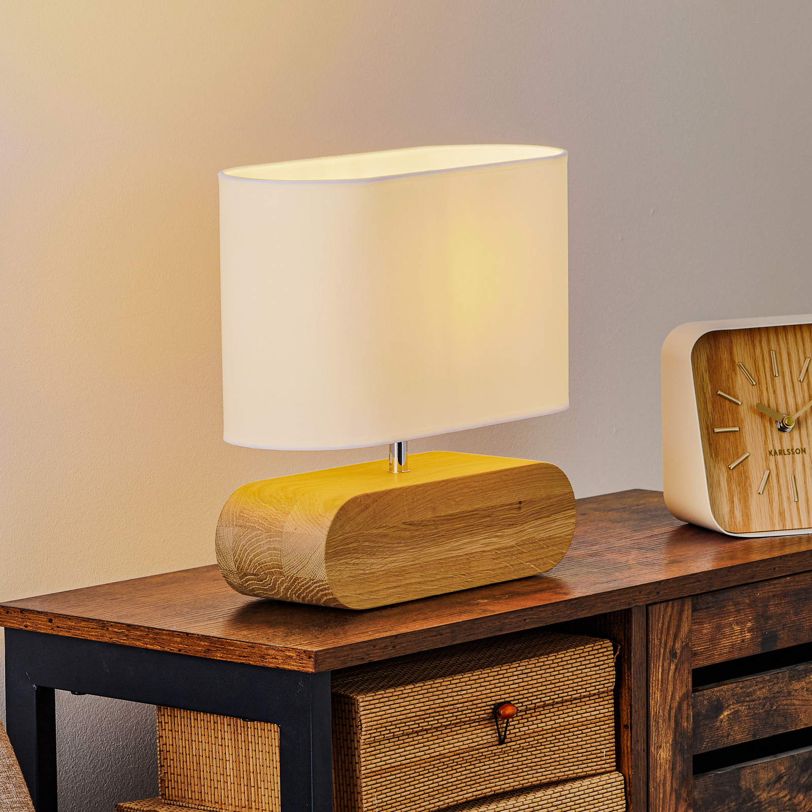 Lampe à poser Cassy chêne abat-jour en tissu blanc