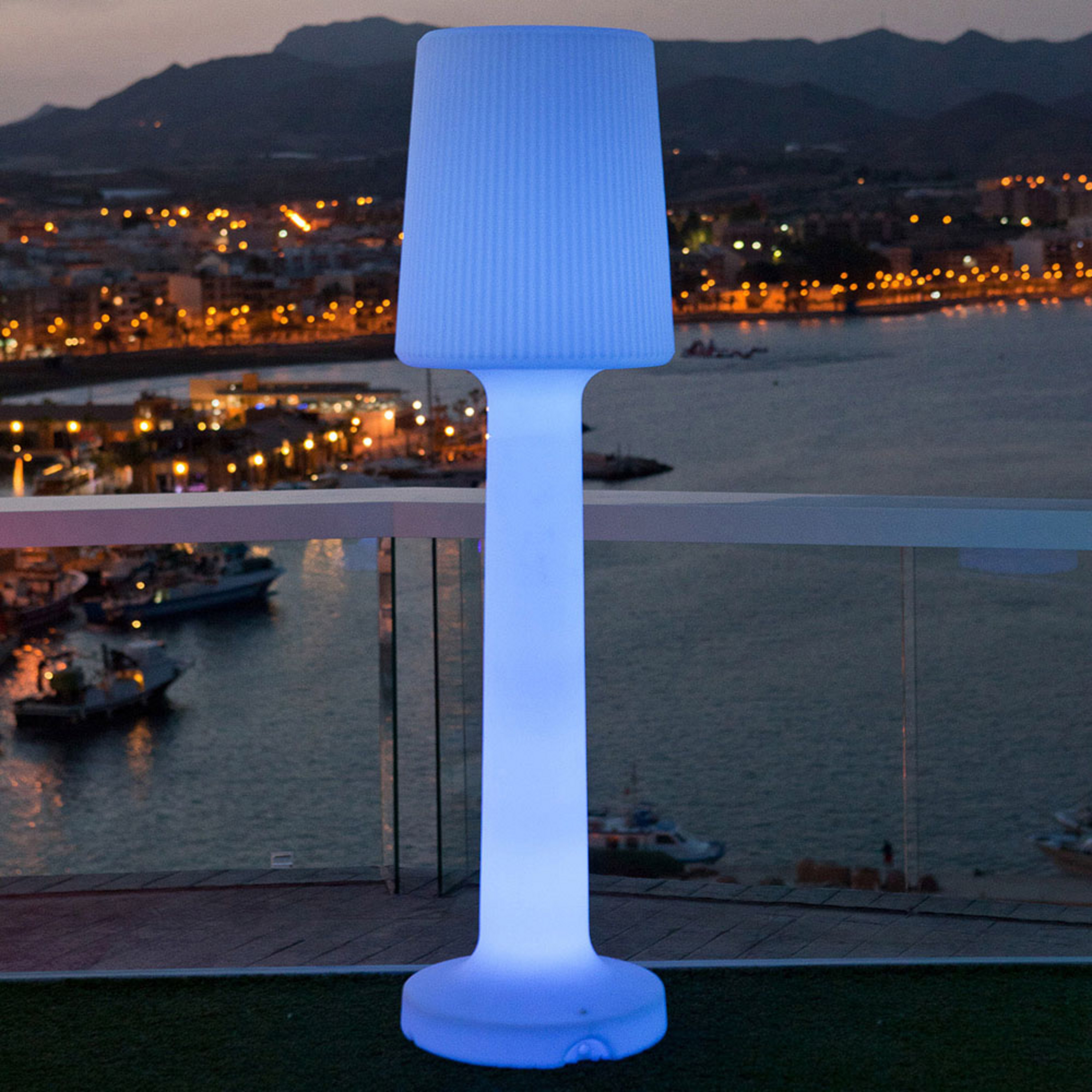 Newgarden Carmen gulvlampe med oppladbart batteri, høyde 110 cm