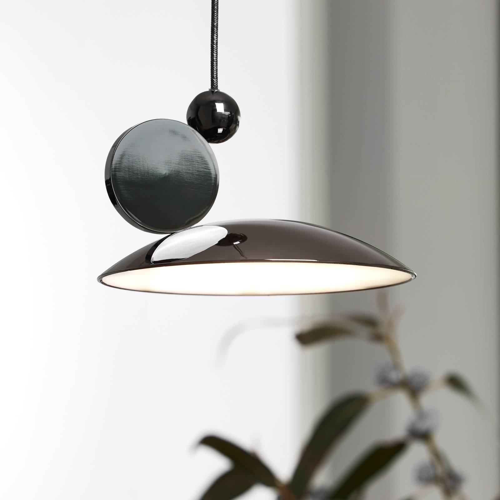 Equilibrium LED-pendellampe Ø 18cm svart/nikkel