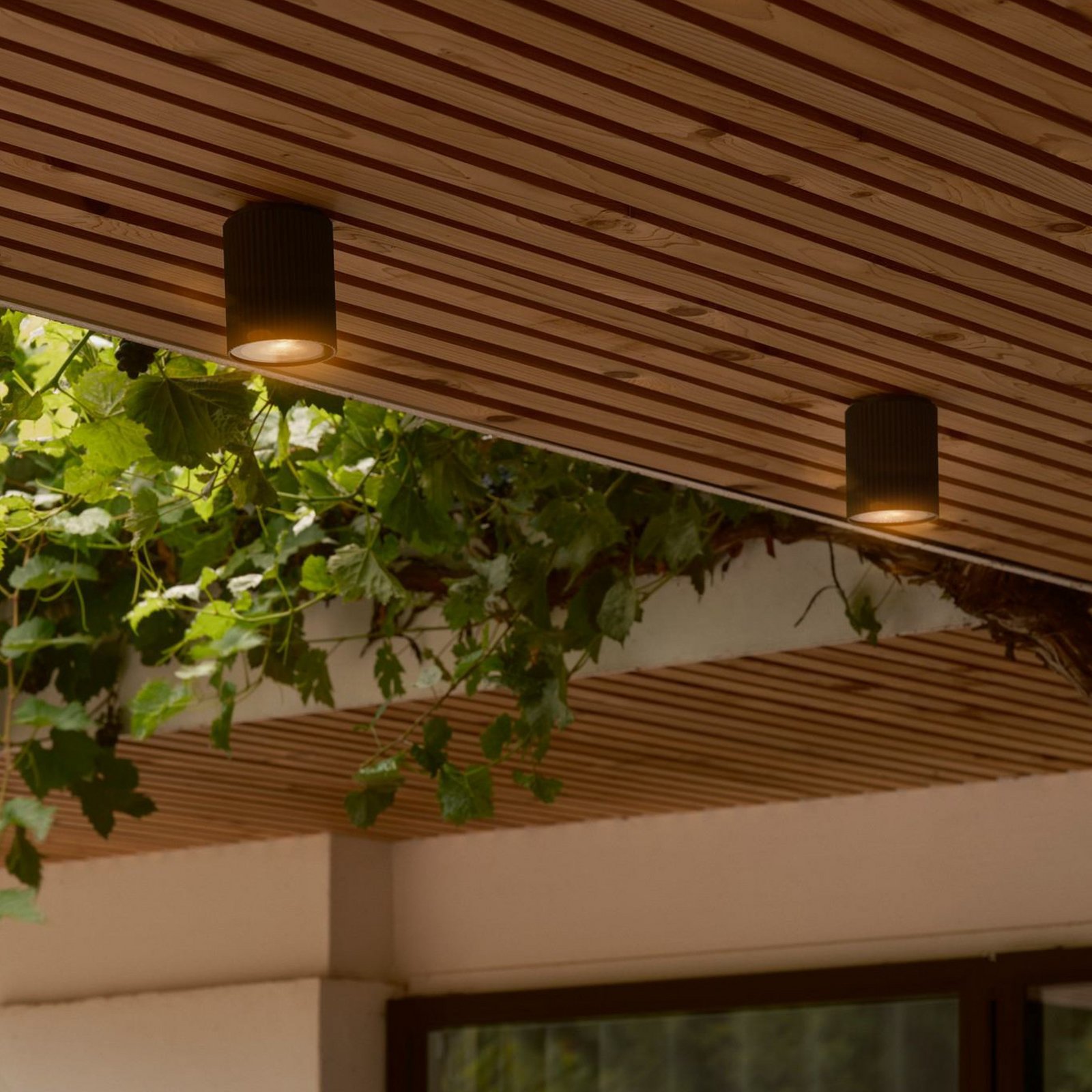 Kyklop Ripple ceiling light, black, aluminium, GU10