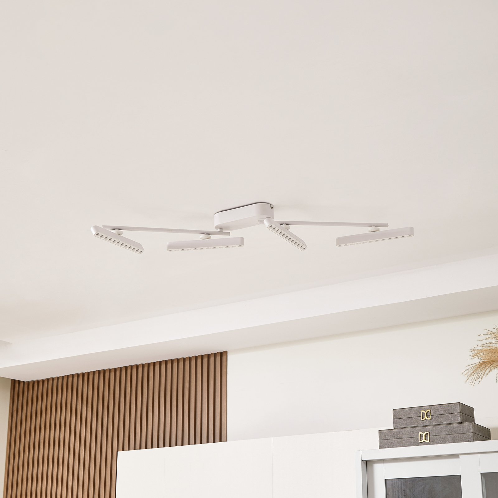 Eldrin LED-Strahler vierflammig Lichtpunkte 111 cm weiß - Lindby