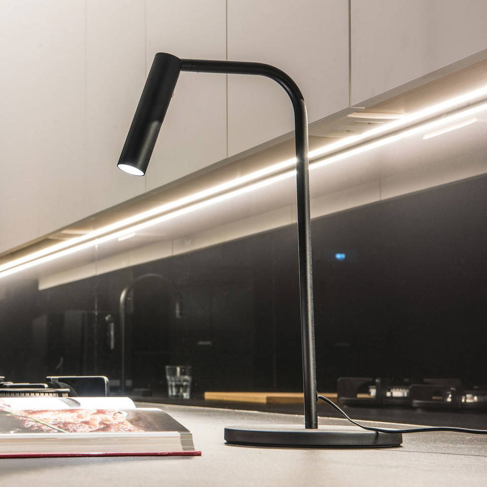 SLV Karpo Bordslampa, svart från SLV