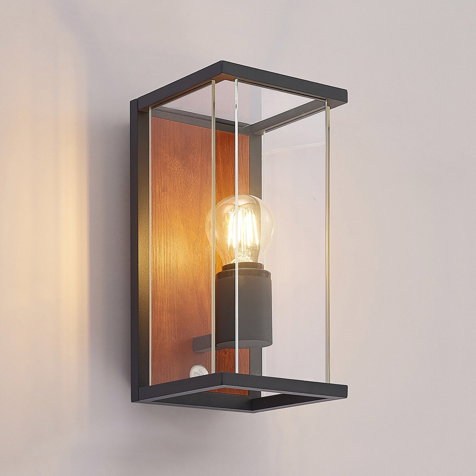 Elwin Outdoor Wall Lamp w/Sensor - Lucande