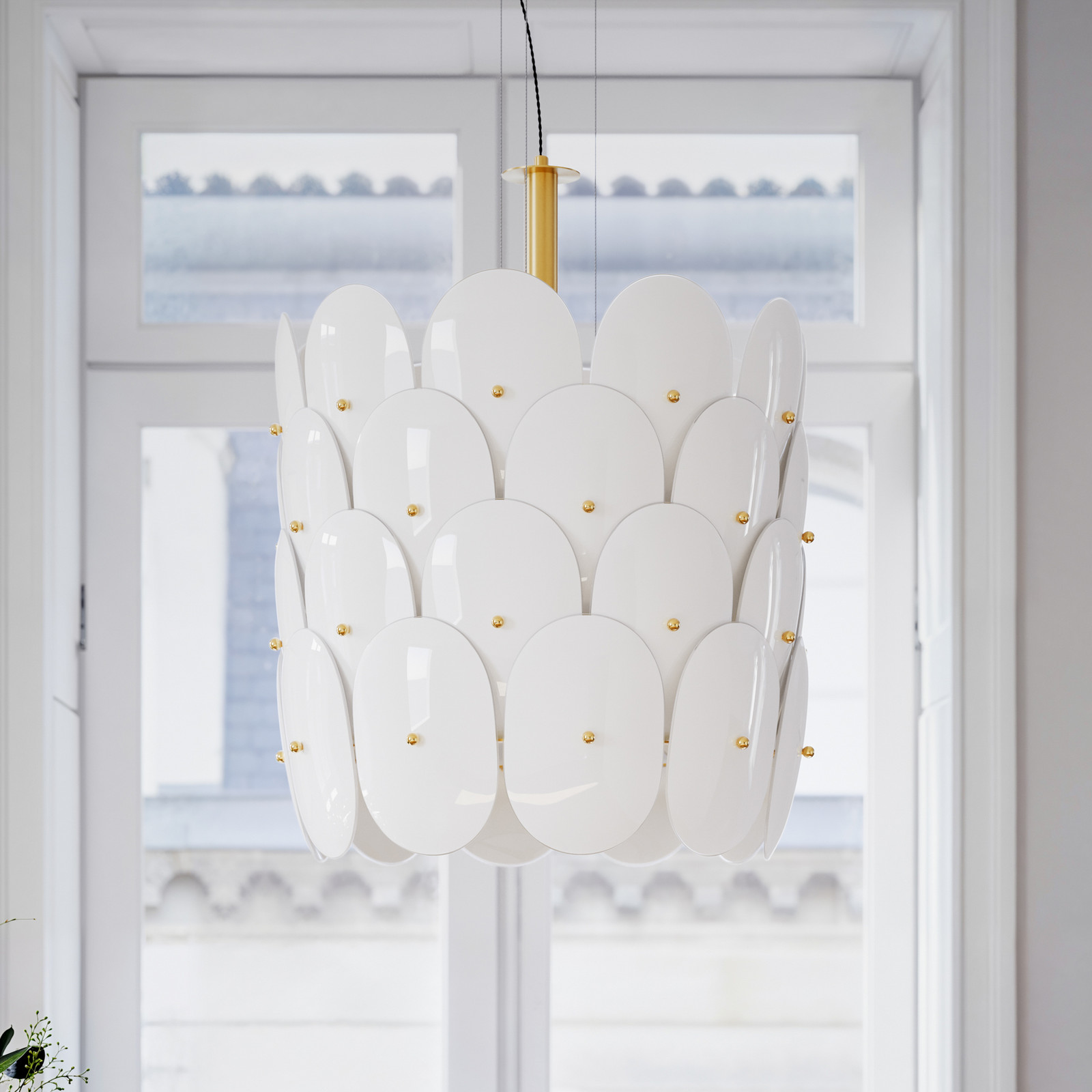 By Rydéns Lampa suspendată Omlott de la By Rydens alamă/alb Ø 50 cm - Camera de zi / sufragerie - Design - alamă alb - Sticlă