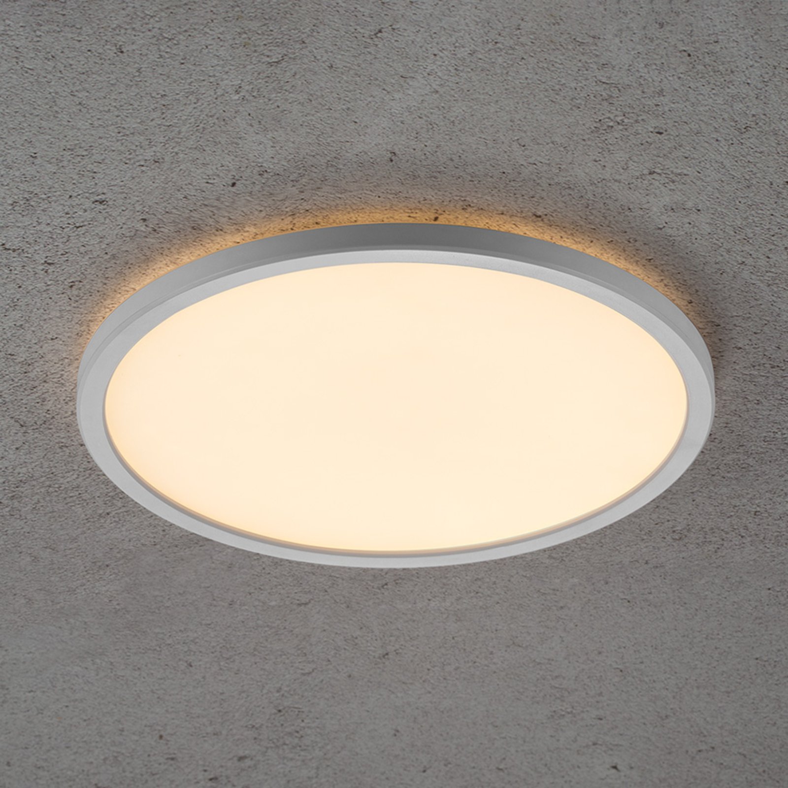 Planura LED ceiling light, dimmable