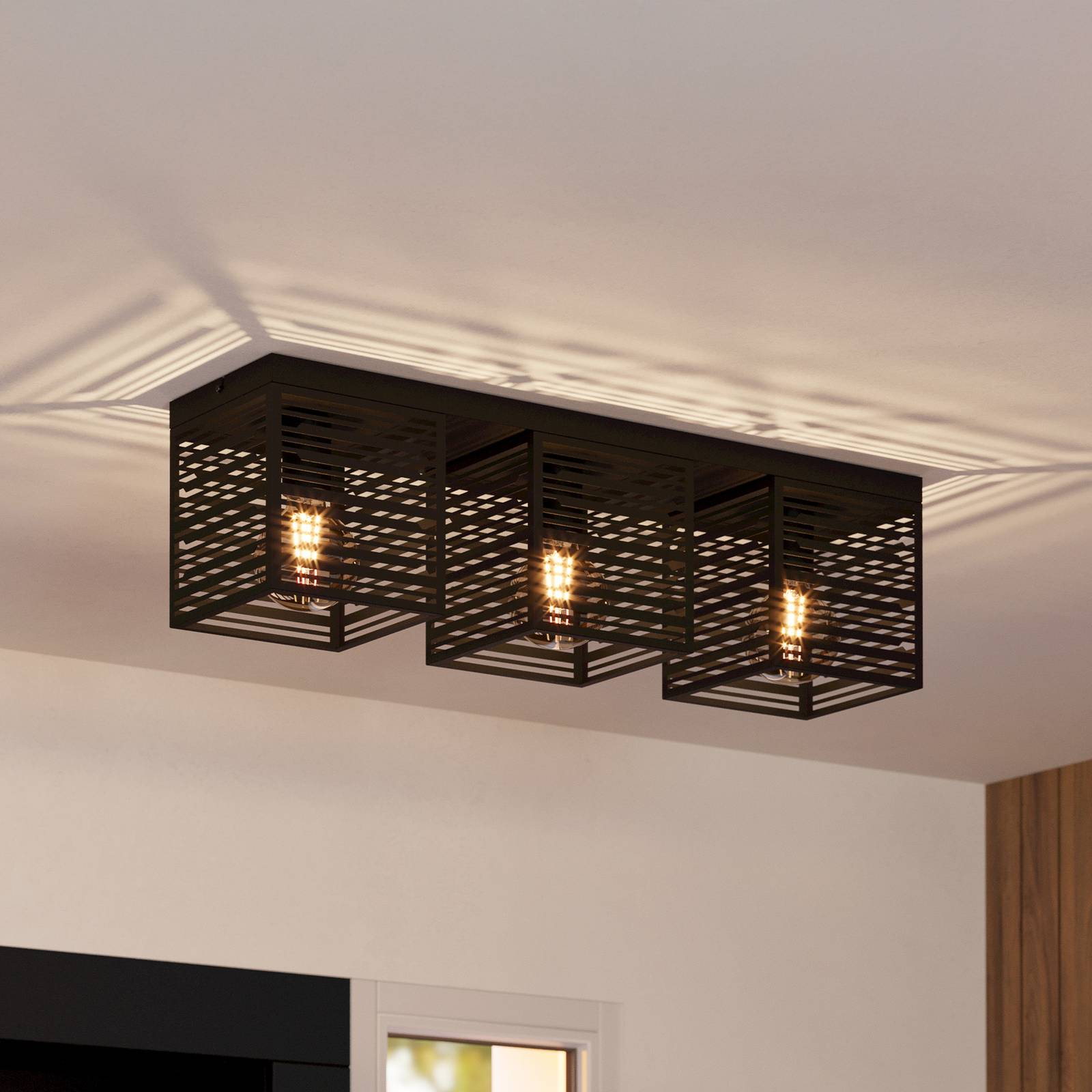 Deckenlampe Piedritas, drei schwarze Quaderschirme günstig online kaufen