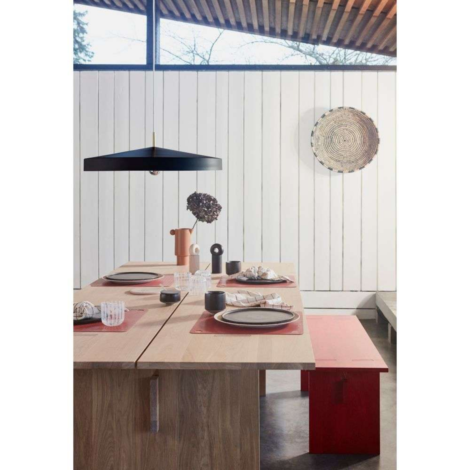 OYOY Living Design hänglampa Hat Large, svart, metall