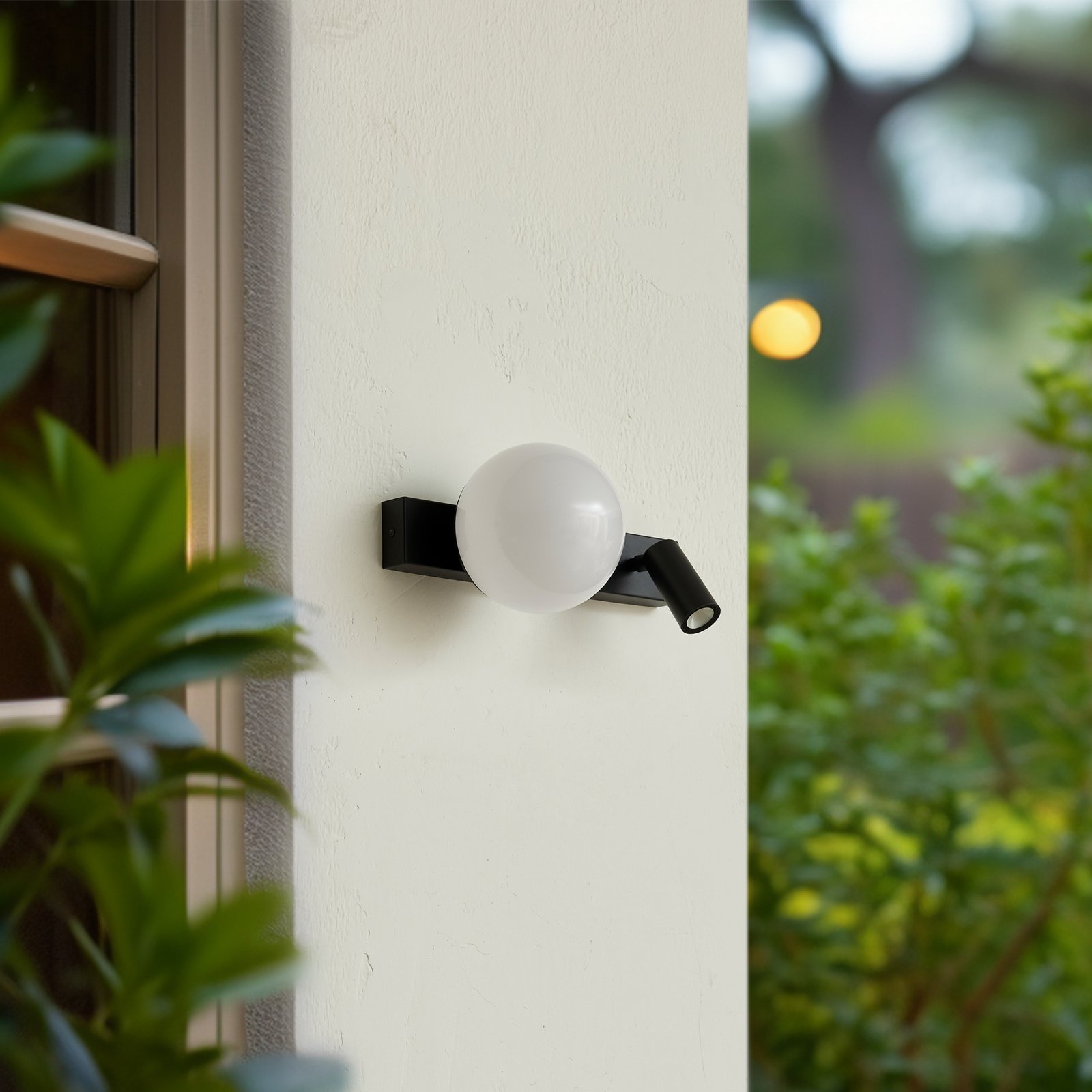 Larcie LED Utomhus Vägglampa w/Sensor Svart/Vit - Lindby