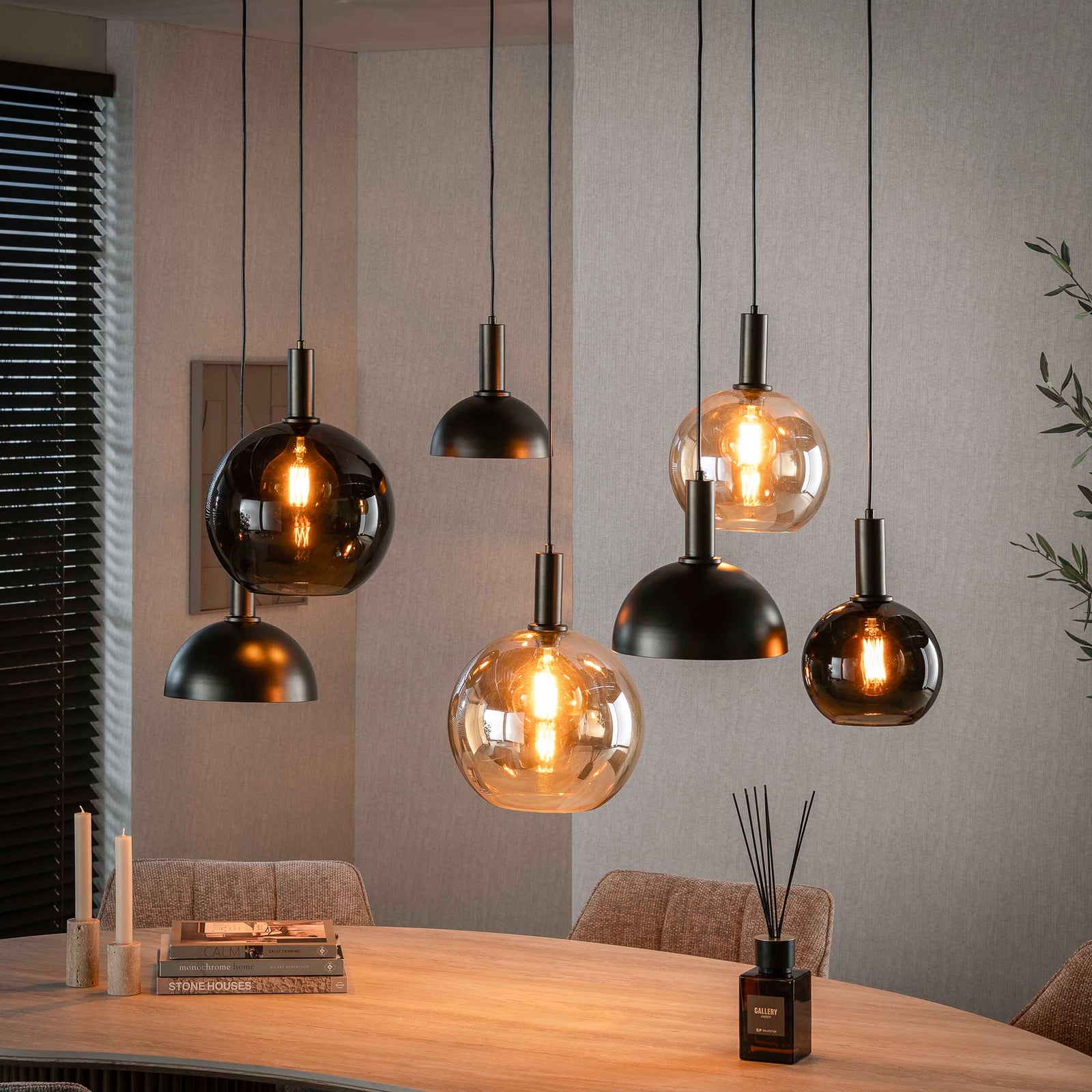 Pendelleuchte Cluster, amber/grau, Glas/Metall, 7-flg., E27