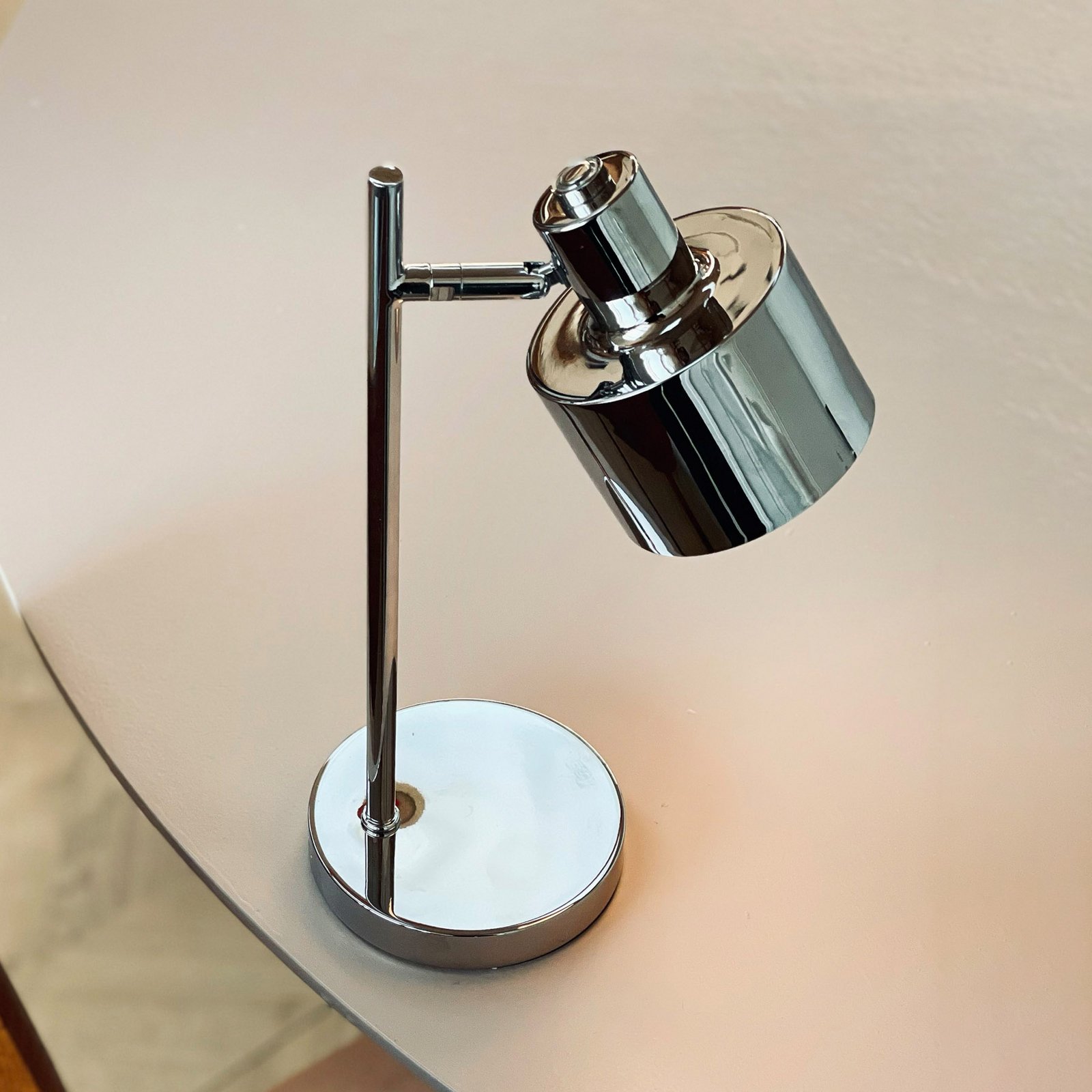 Ocean Mini LED-tafellamp op batterijen, chroom - Dyberg Larsen