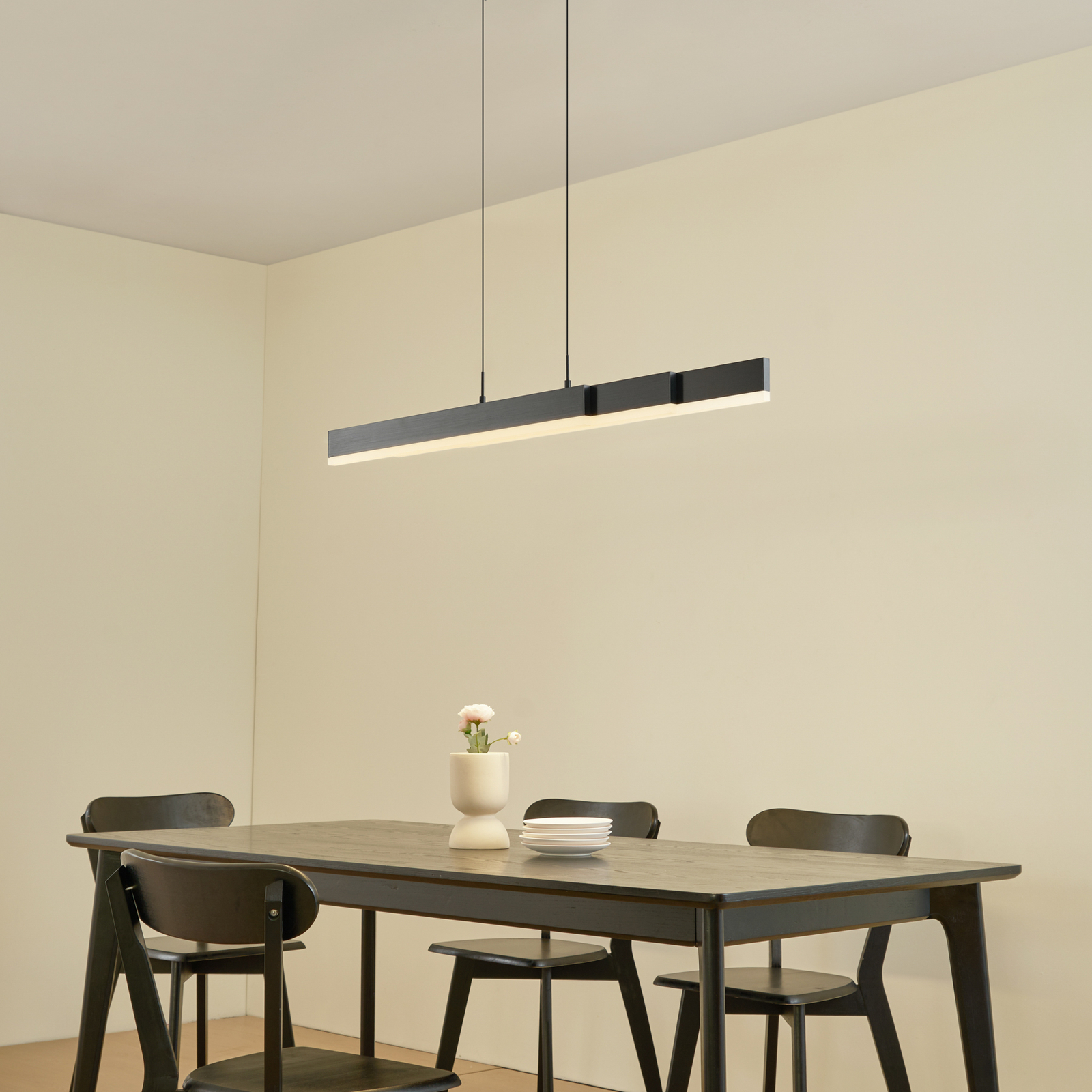 Lucande LED-hänglampa Torven, svart, CCT, dimbar