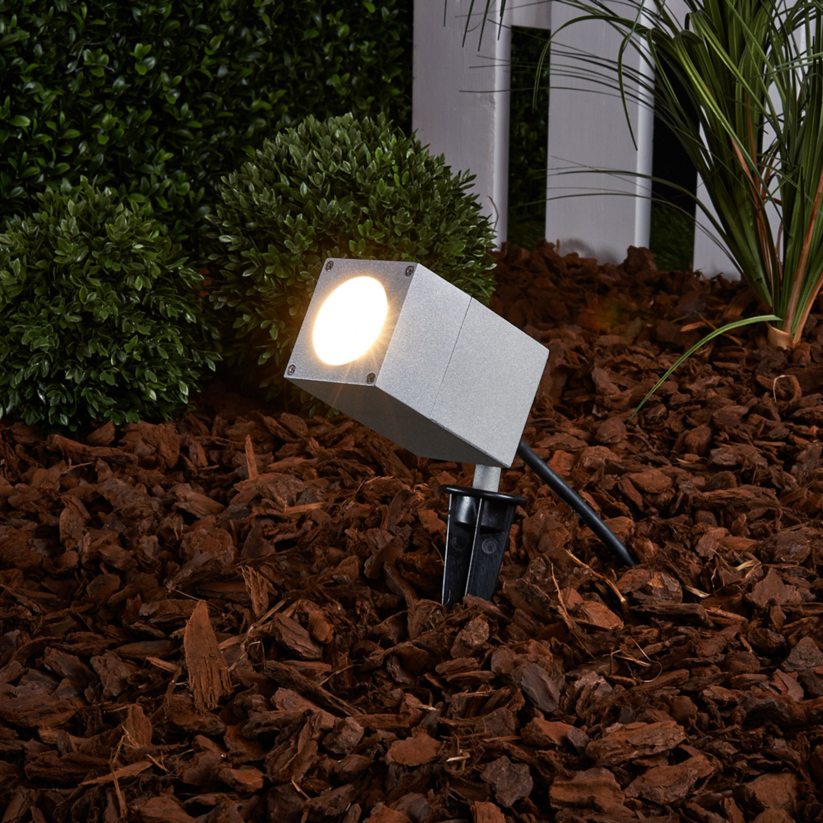 LEDS-C4 Icaro outdoor spotlight with ground spike, aluminium, glass, GU10, 50 W, energy efficiency: A++, L: 6 cm, W: 6 cm, H: 20 cm