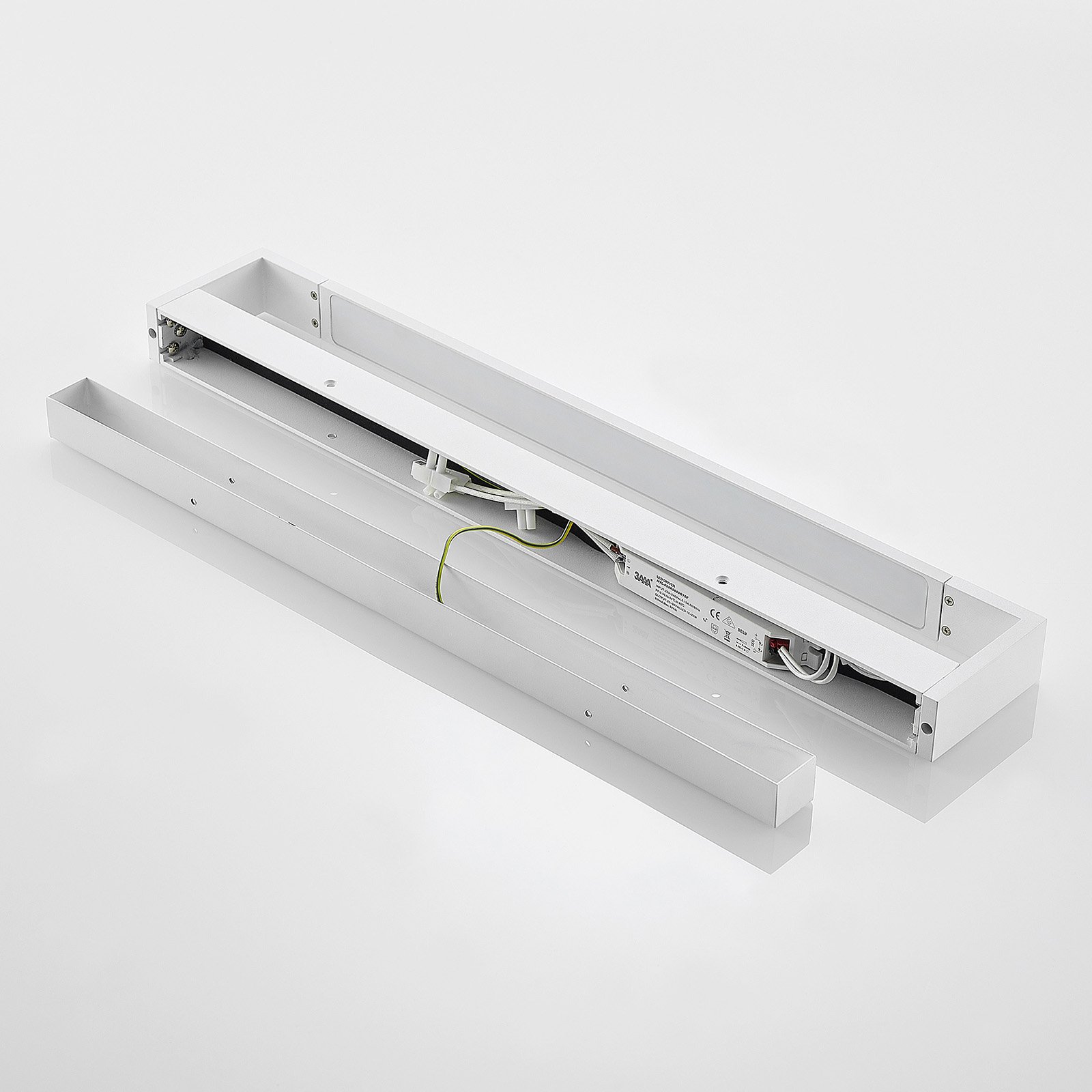 Arcchio Jora LED-vegglampe, IP44, hvit, 60 cm