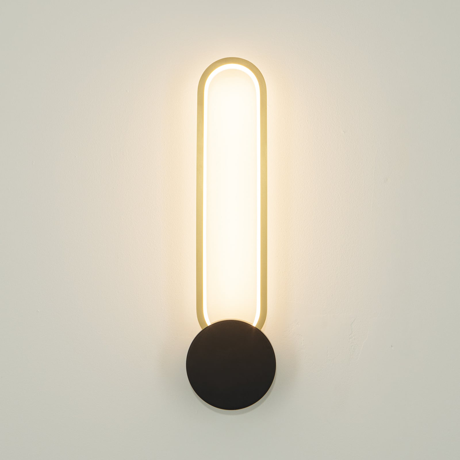 LED-seinävalaisin 23102, kulta/musta, leveys 10 cm, metalli, himmennettävä