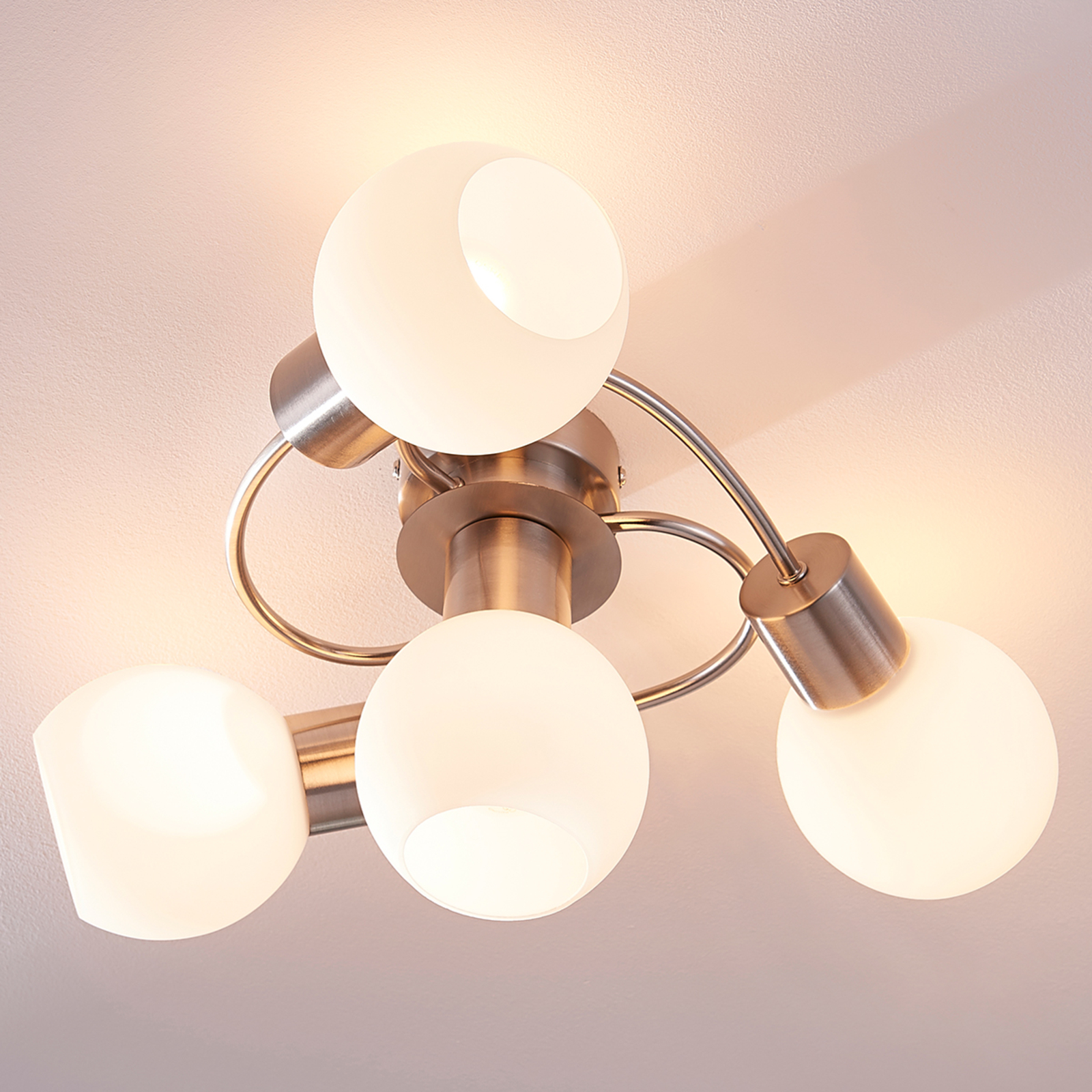 Lindby plafonnier Ciala, 4 lampes, couleur nickel, verre