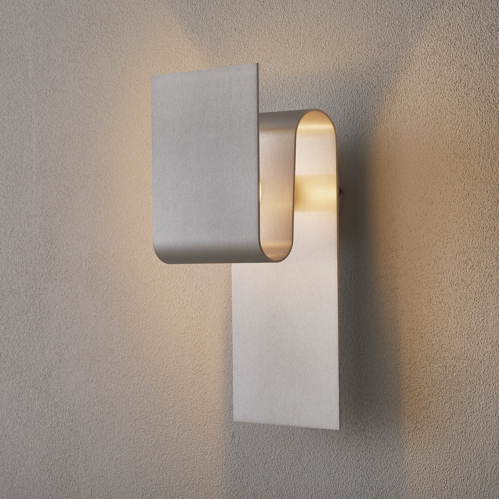 Lampa ścienna Fold, aluminium, światło pośrednie