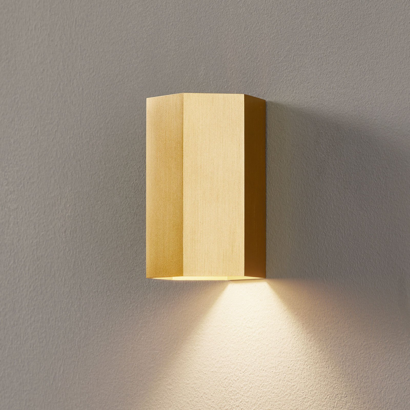 WEVER & DUCRÉ Hexo mini 1.0 zidna svjetiljka 11,5 cm zlatna
