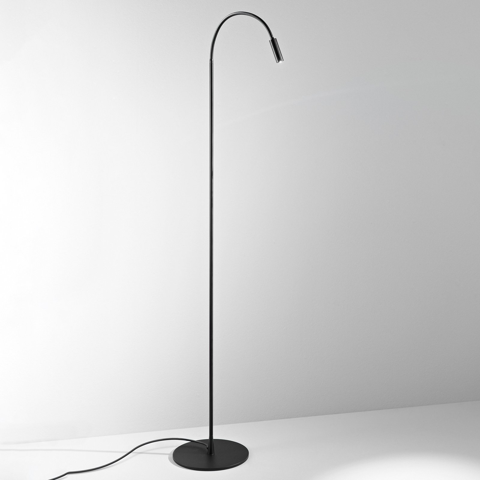 Egger Zooom lámpara de pie LED, flexible, negro