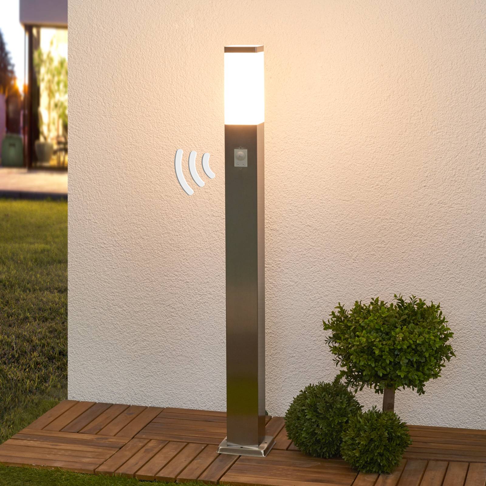 Lindby sensor-tuinpadverlichting Lorian in hoekige vorm, roestvrij staal, polycarbonaat, E27, 40 W, L: 8 cm, B: H: 100 cm